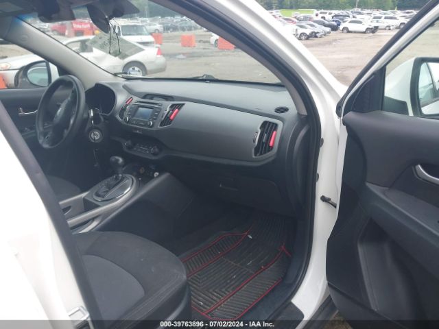 Photo 4 VIN: KNDPB3AC2F7737381 - KIA SPORTAGE 