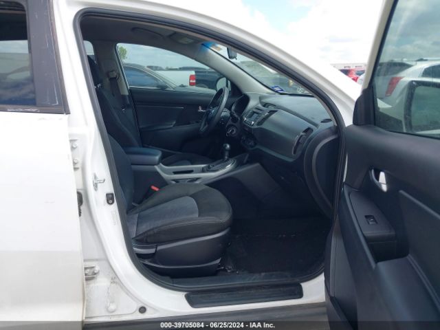 Photo 4 VIN: KNDPB3AC3F7739737 - KIA SPORTAGE 