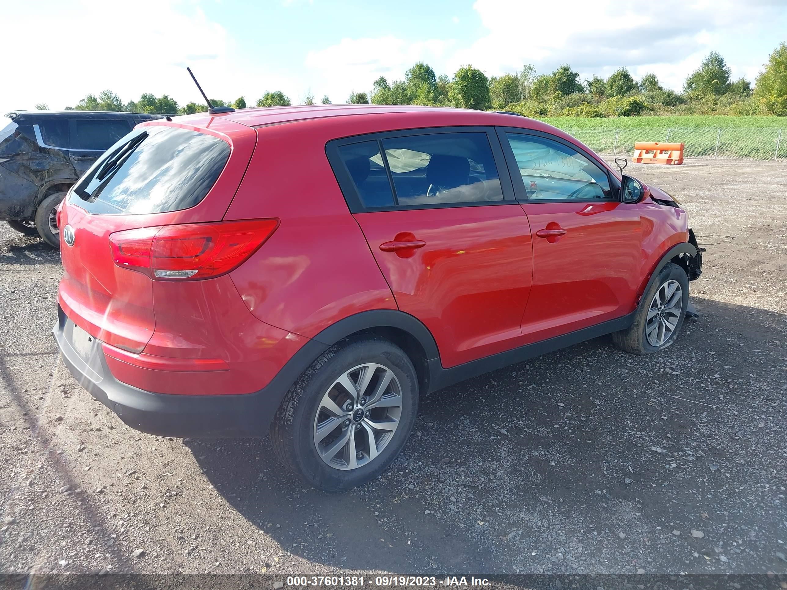 Photo 3 VIN: KNDPB3AC7E7669223 - KIA SPORTAGE 