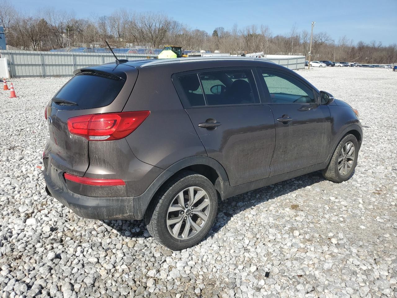 Photo 2 VIN: KNDPB3AC8F7753701 - KIA SPORTAGE 