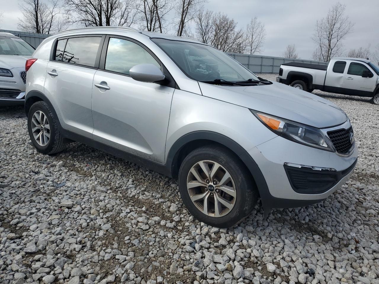 Photo 3 VIN: KNDPB3AC9G7797823 - KIA SPORTAGE 