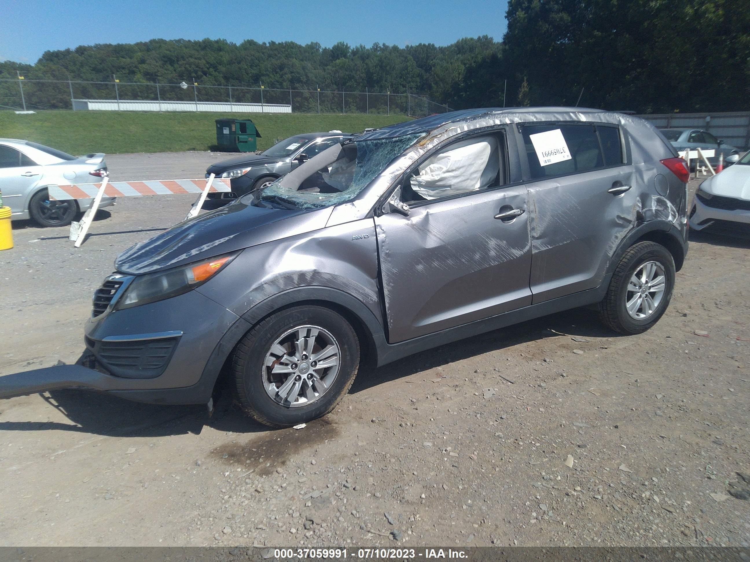 Photo 1 VIN: KNDPBCA22B7138496 - KIA SPORTAGE 