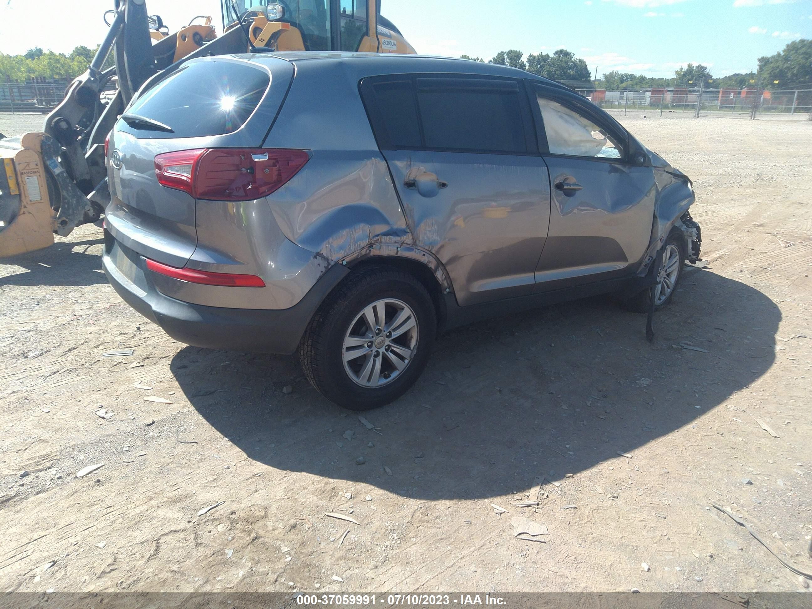 Photo 3 VIN: KNDPBCA22B7138496 - KIA SPORTAGE 