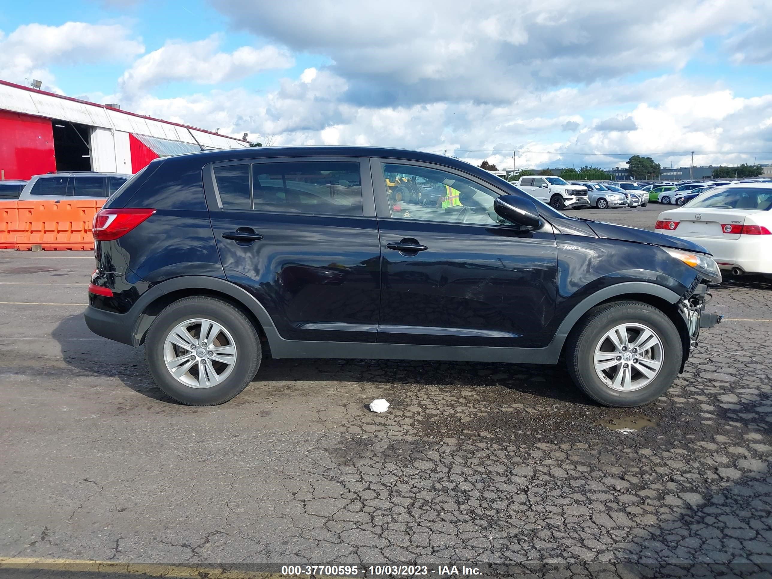 Photo 13 VIN: KNDPBCA26B7060580 - KIA SPORTAGE 