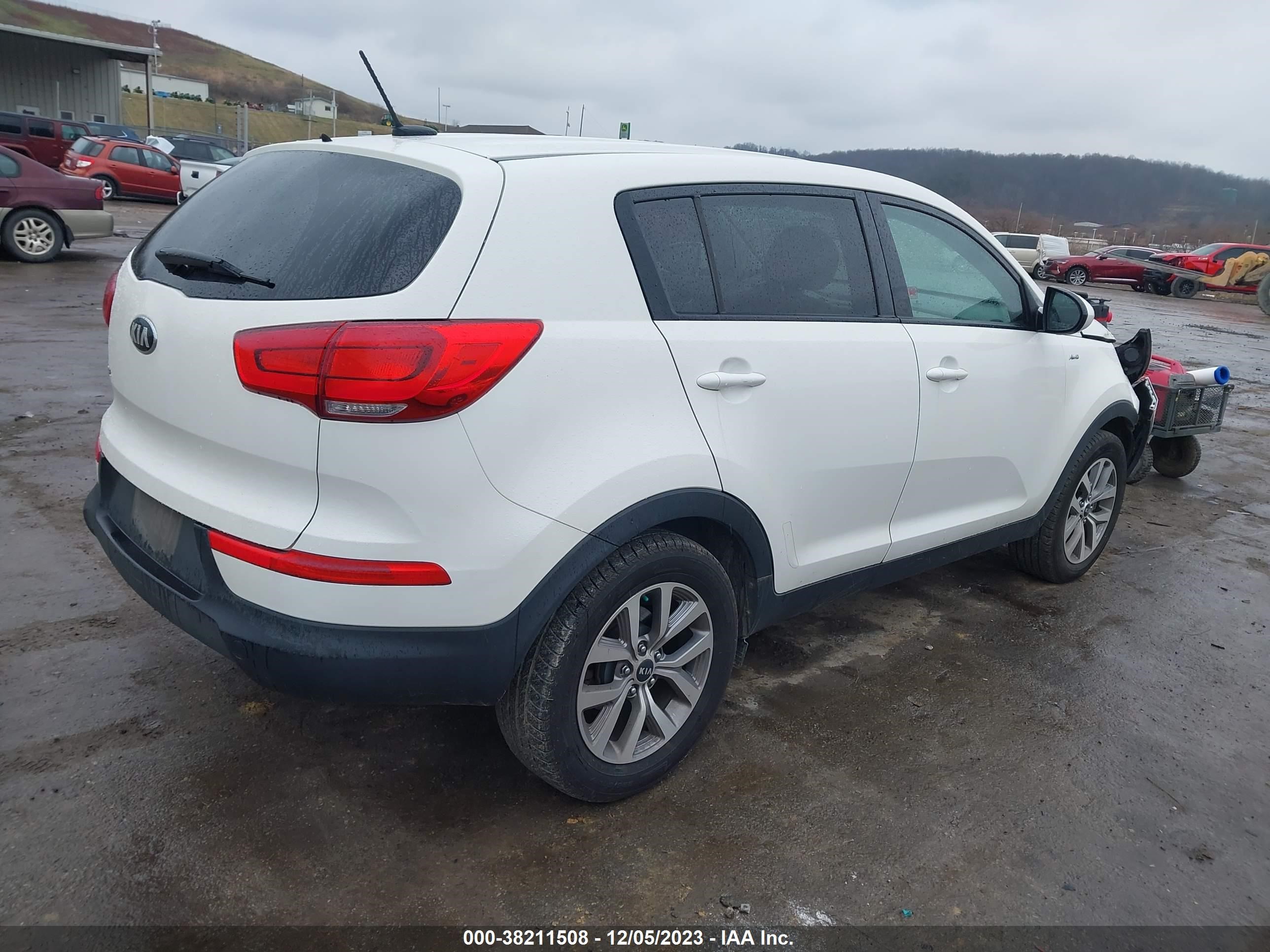 Photo 3 VIN: KNDPBCAC5F7745264 - KIA SPORTAGE 