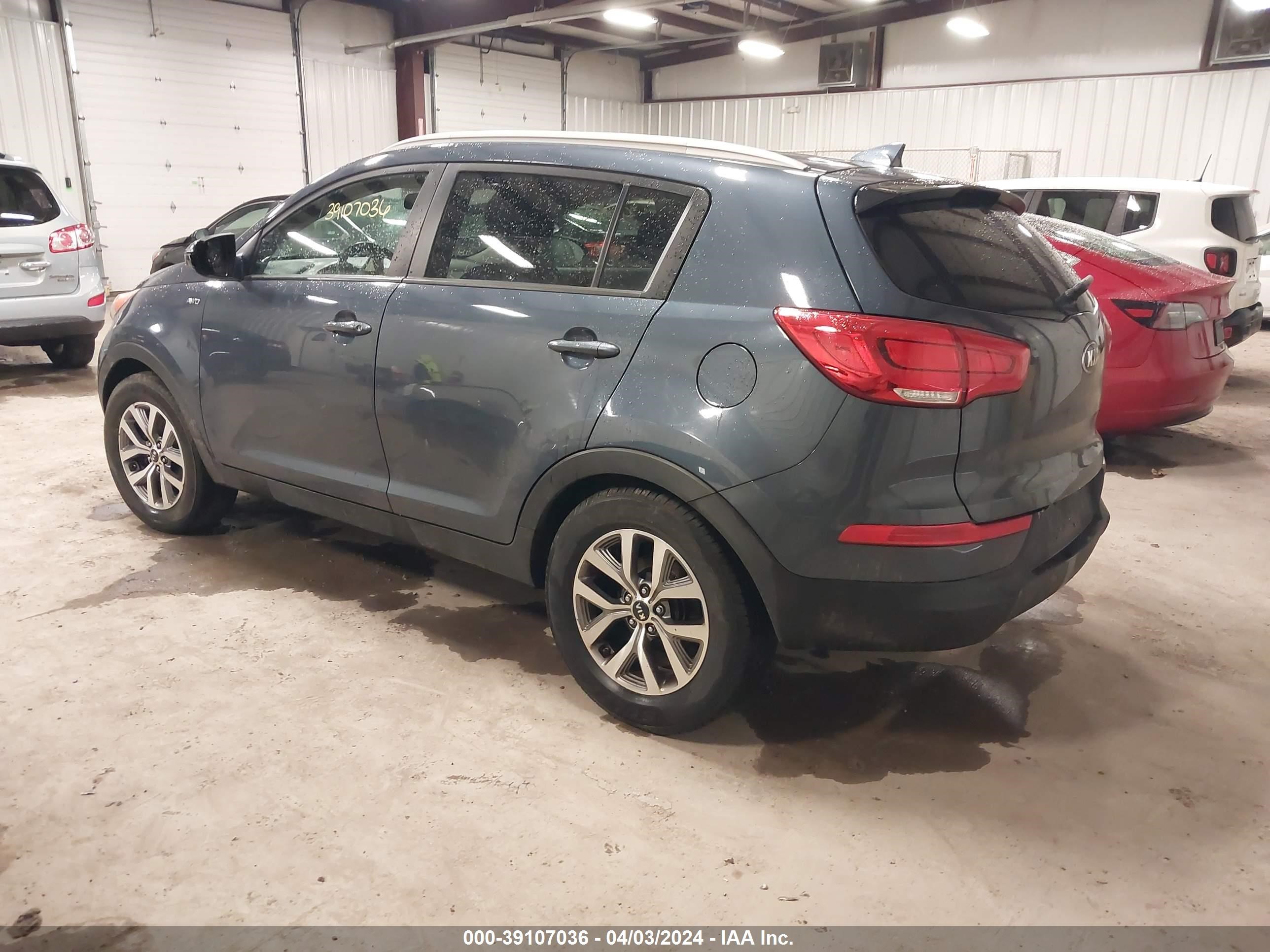 Photo 2 VIN: KNDPBCAC9F7771169 - KIA SPORTAGE 