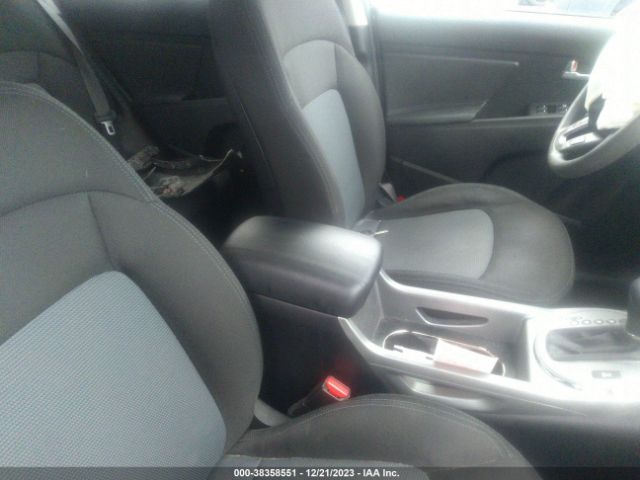 Photo 4 VIN: KNDPBCACXF7773075 - KIA SPORTAGE 