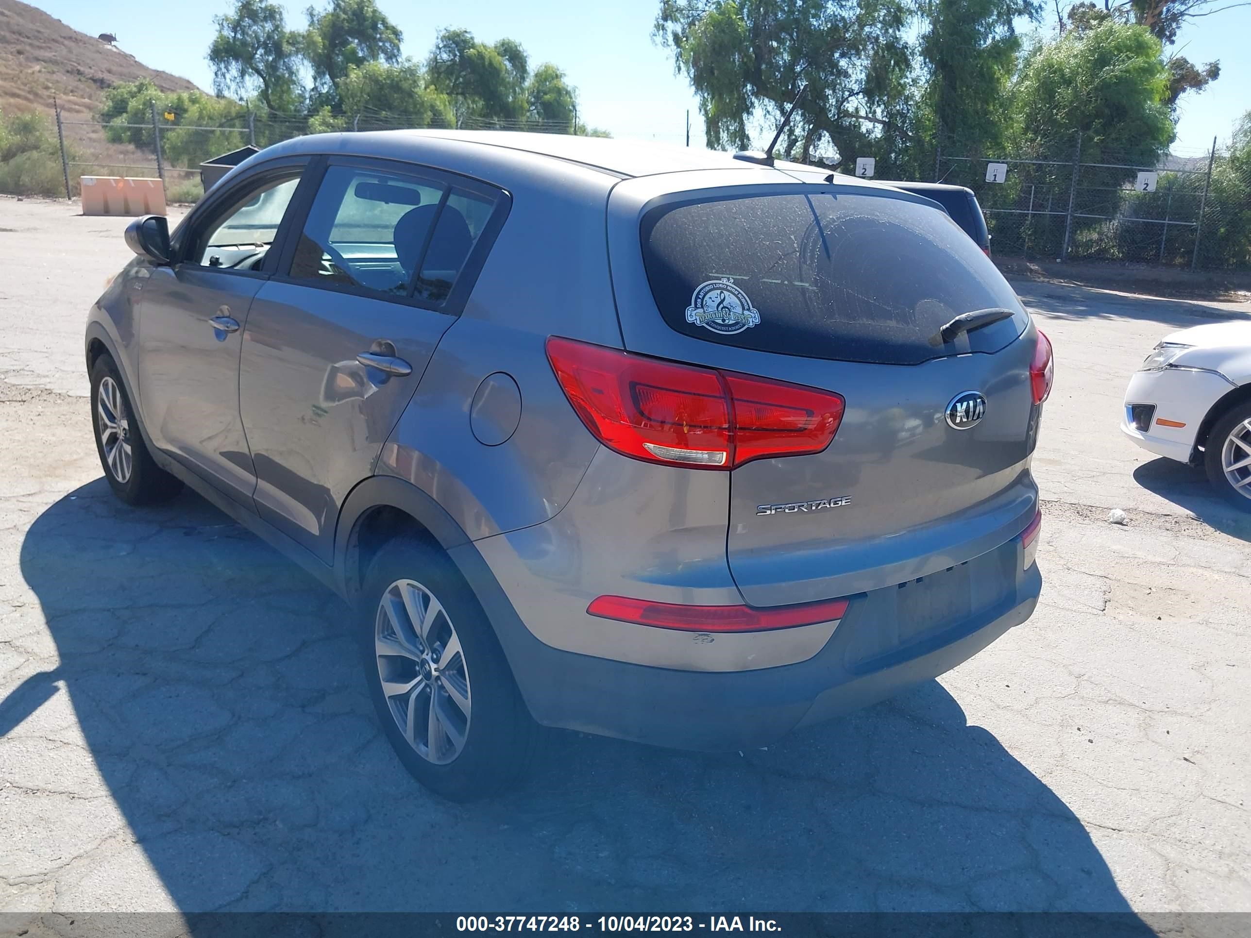 Photo 2 VIN: KNDPBCACXG7875512 - KIA SPORTAGE 