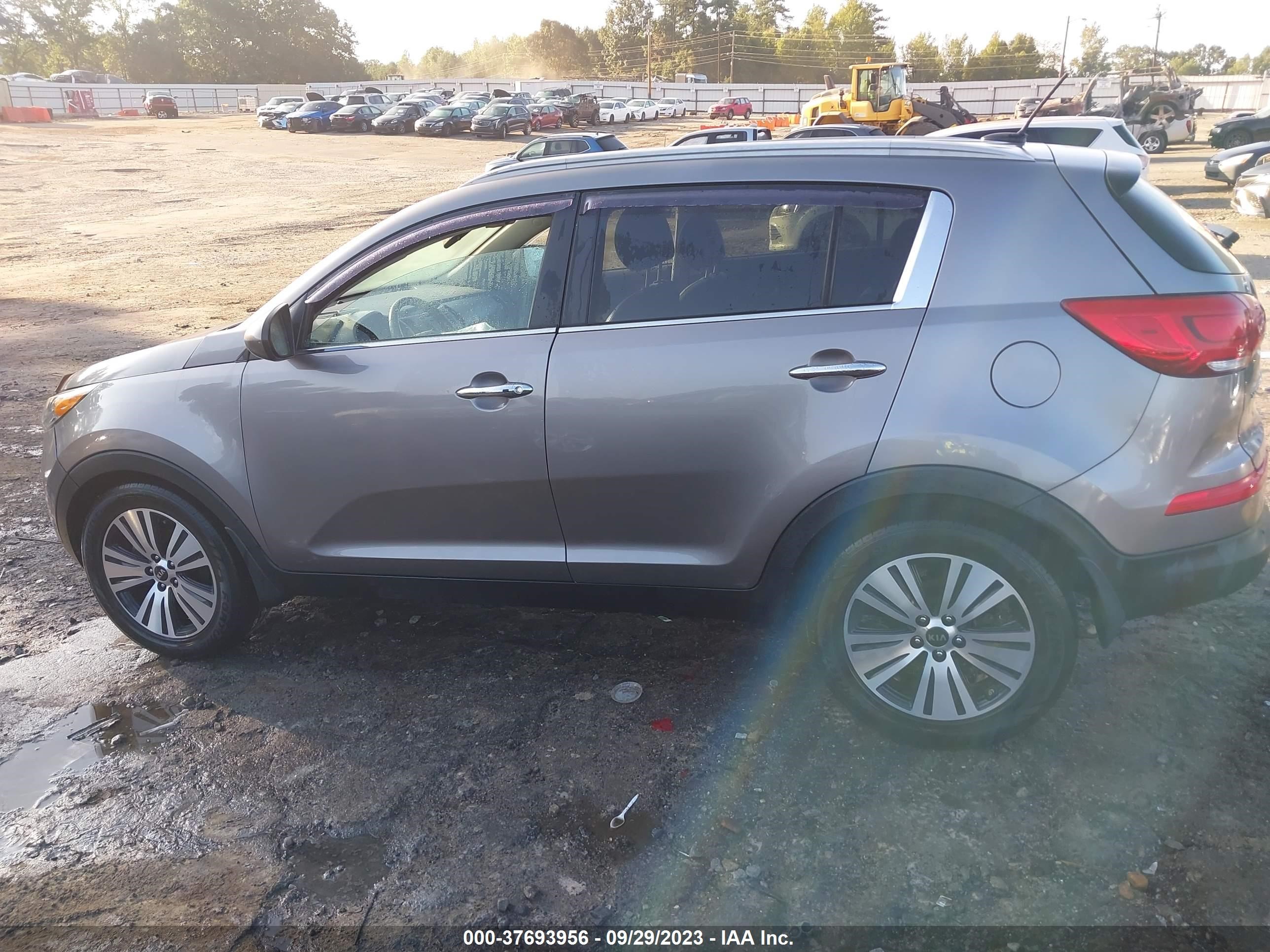 Photo 13 VIN: KNDPC3AC4G7875017 - KIA SPORTAGE 