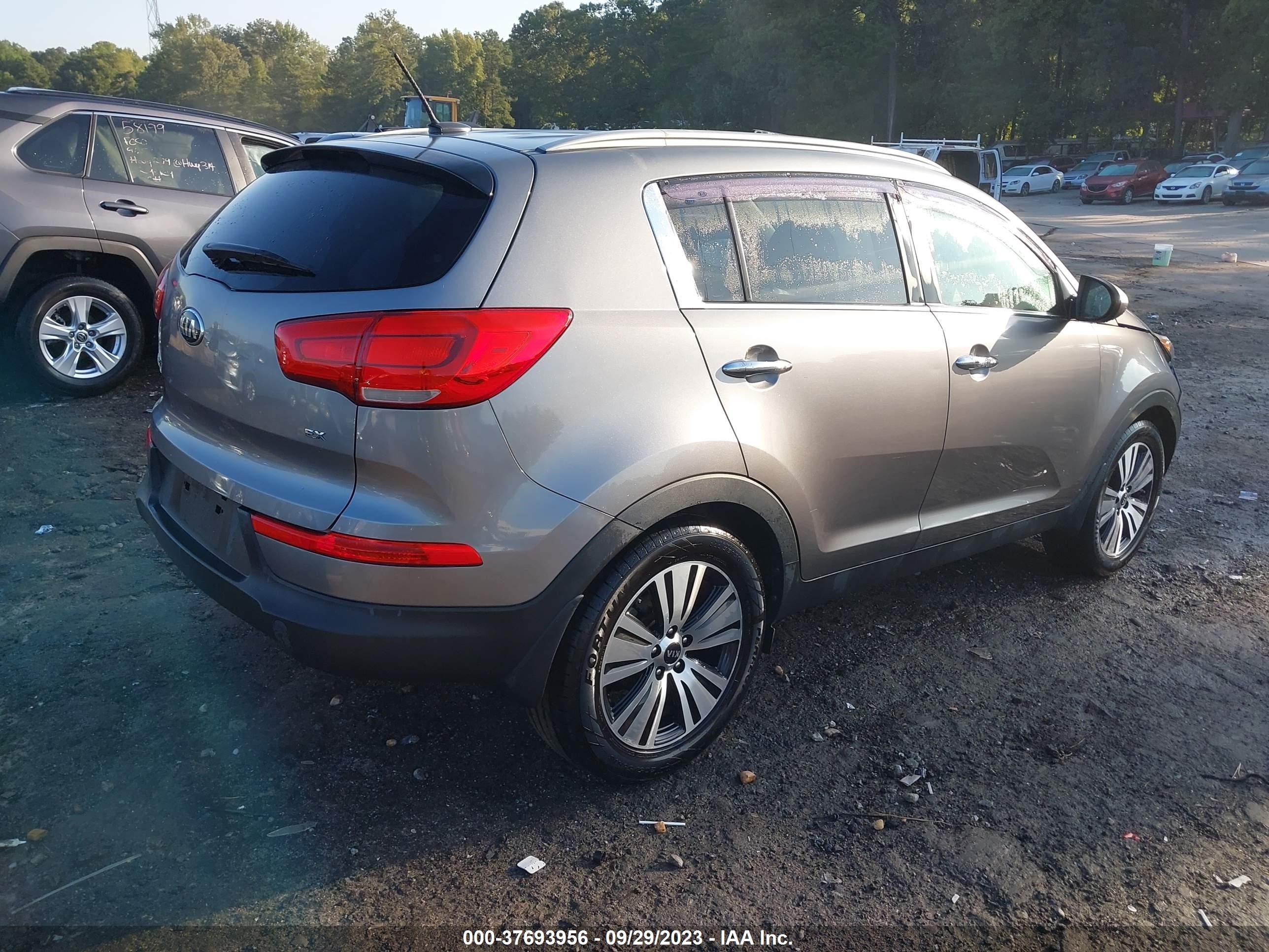 Photo 3 VIN: KNDPC3AC4G7875017 - KIA SPORTAGE 