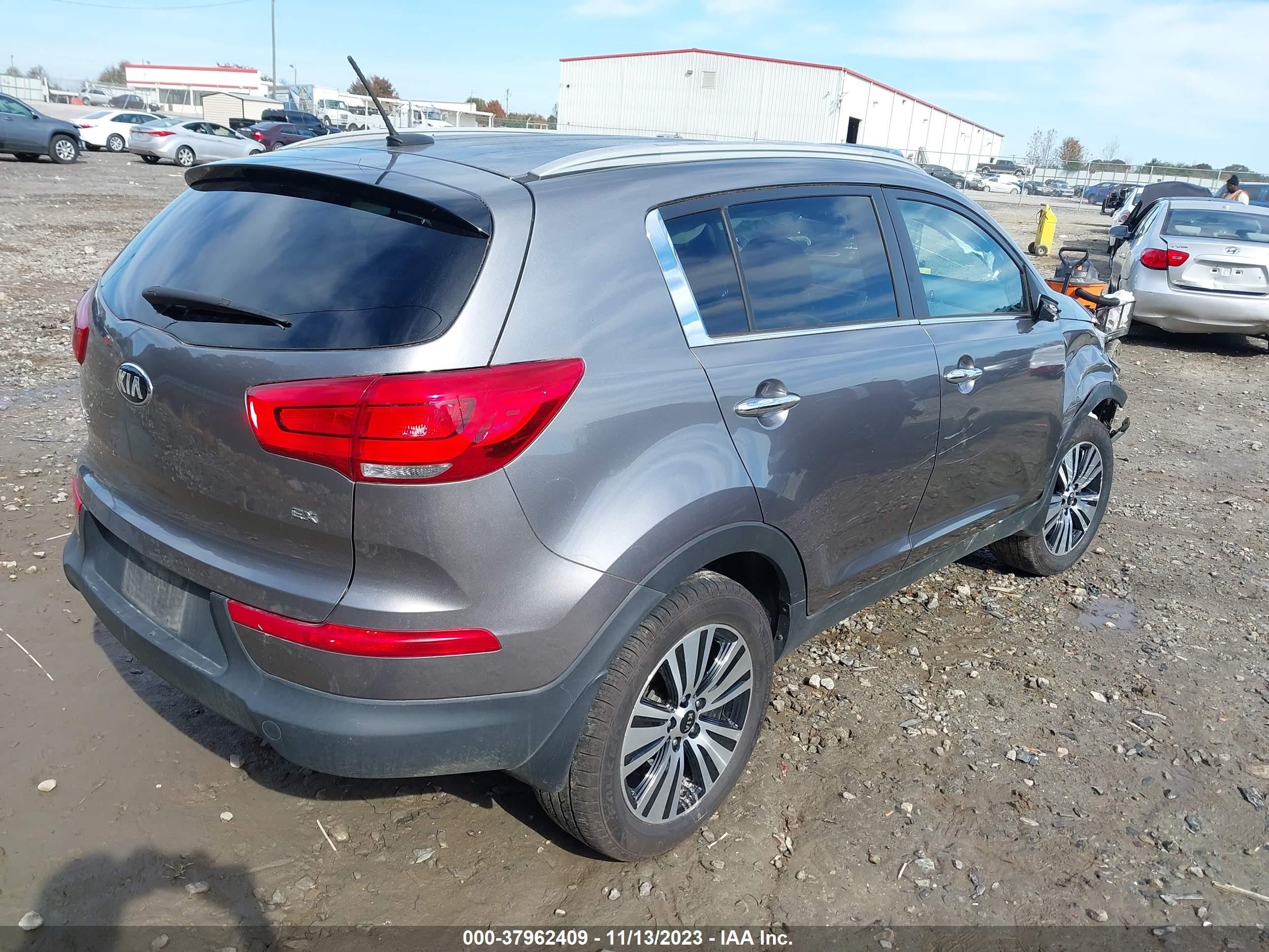 Photo 3 VIN: KNDPC3AC8G7874338 - KIA SPORTAGE 