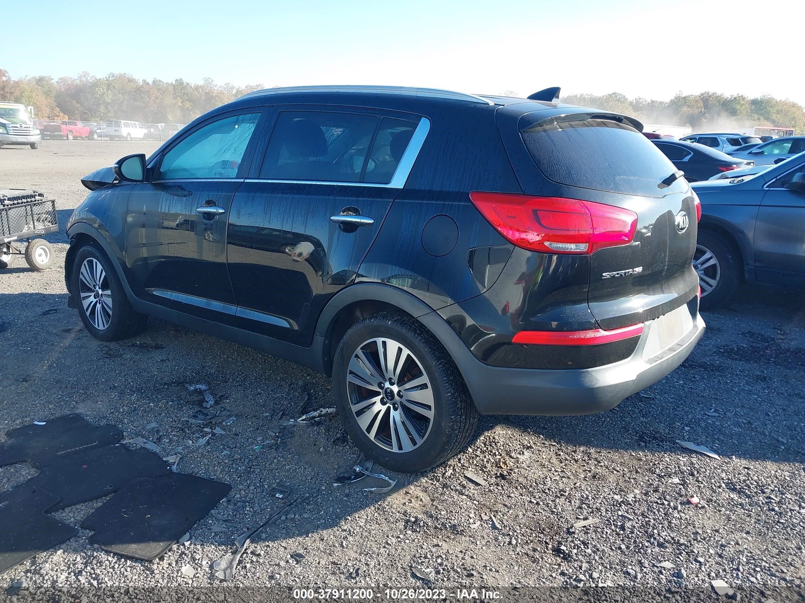 Photo 2 VIN: KNDPC3ACXF7738047 - KIA SPORTAGE 