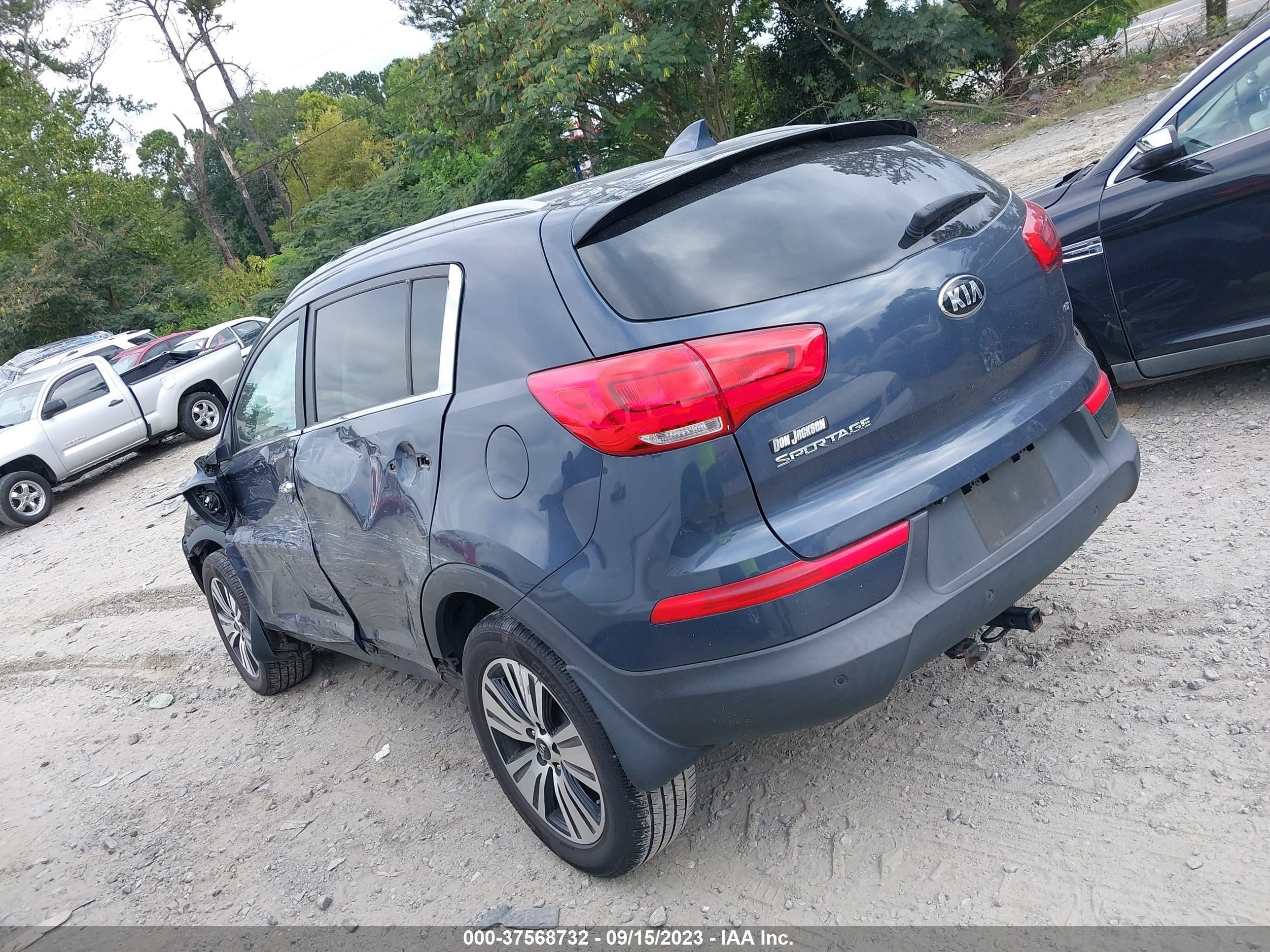 Photo 2 VIN: KNDPCCAC8E7602823 - KIA SPORTAGE 