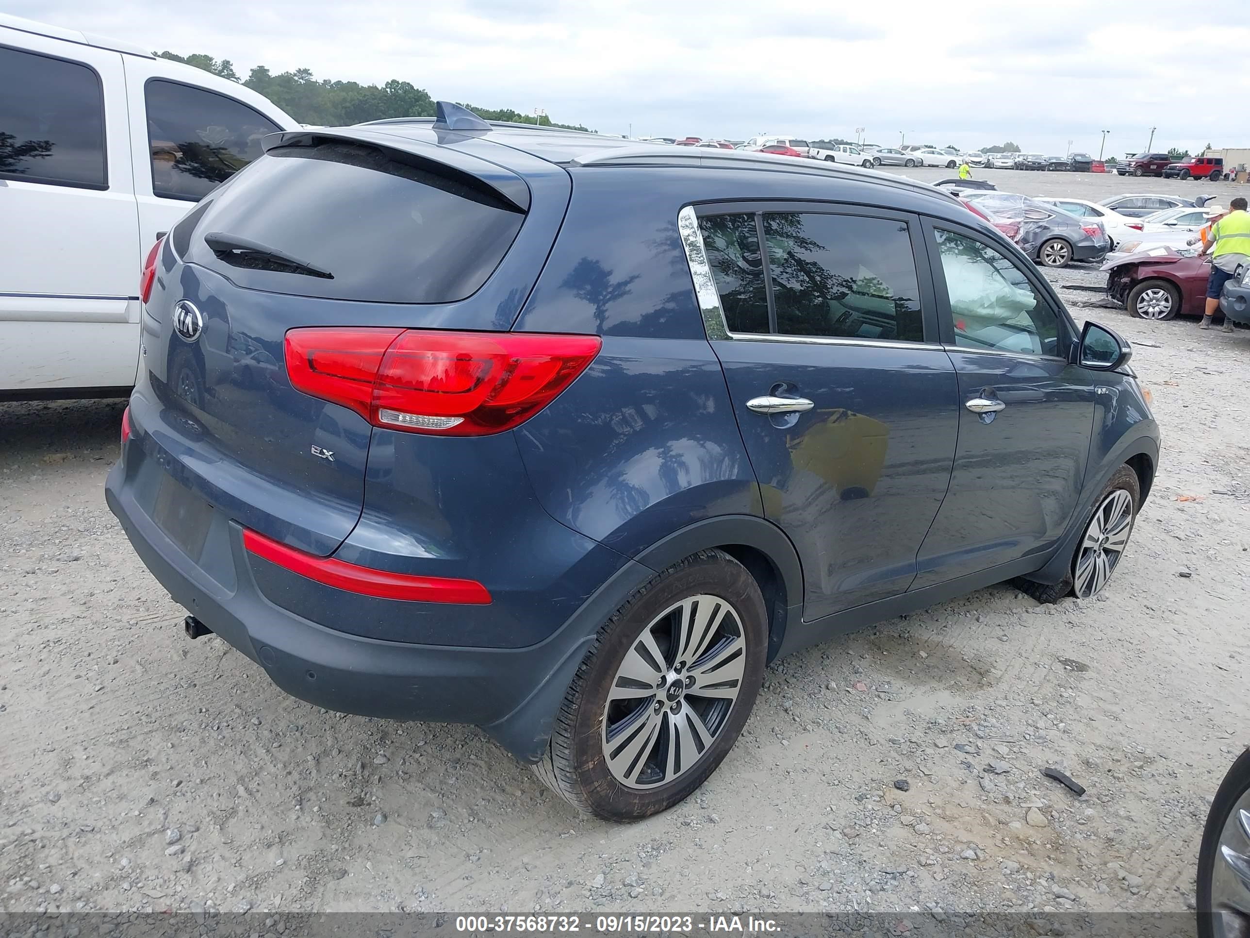 Photo 3 VIN: KNDPCCAC8E7602823 - KIA SPORTAGE 