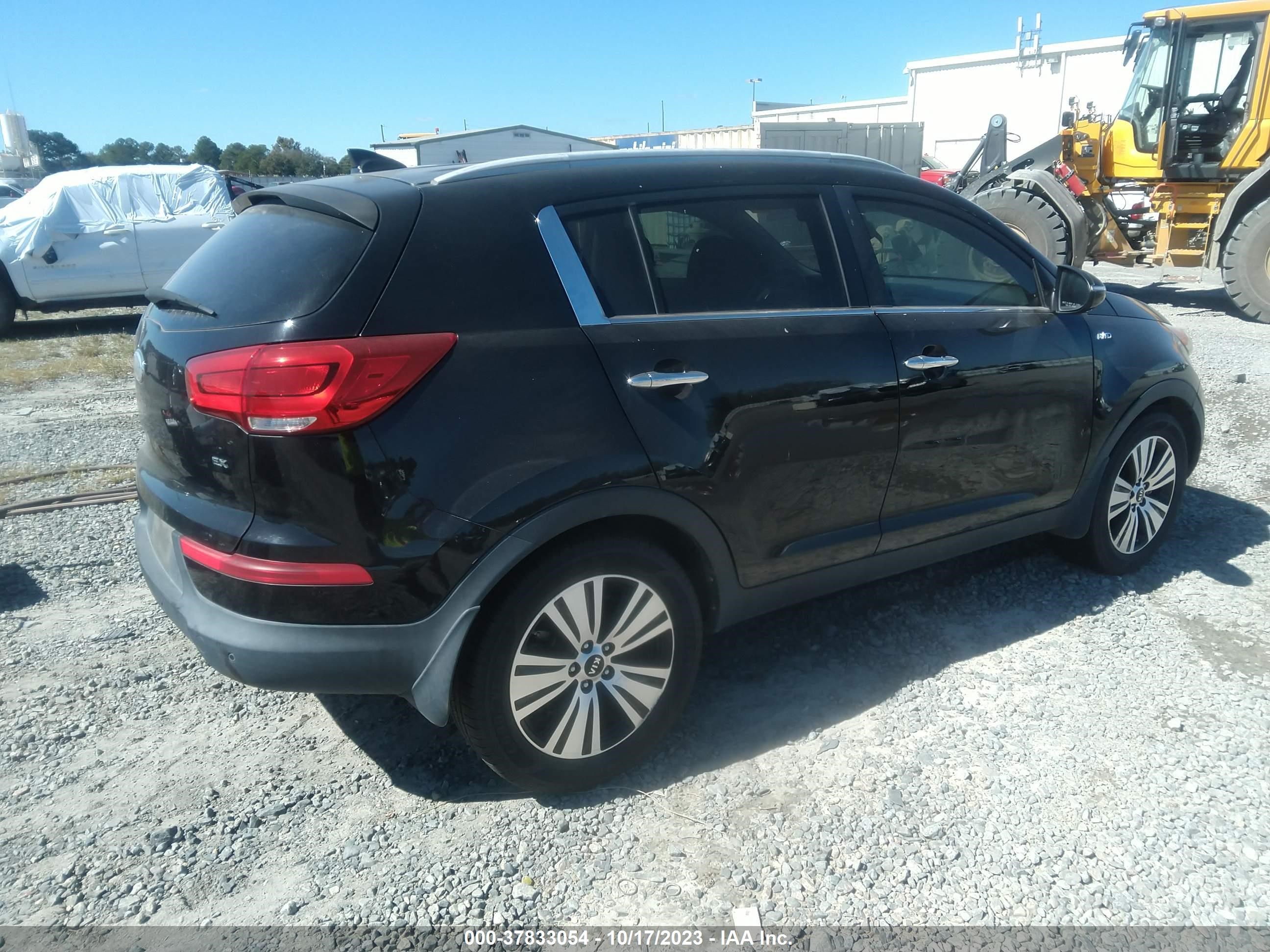 Photo 3 VIN: KNDPCCACXE7557965 - KIA SPORTAGE 