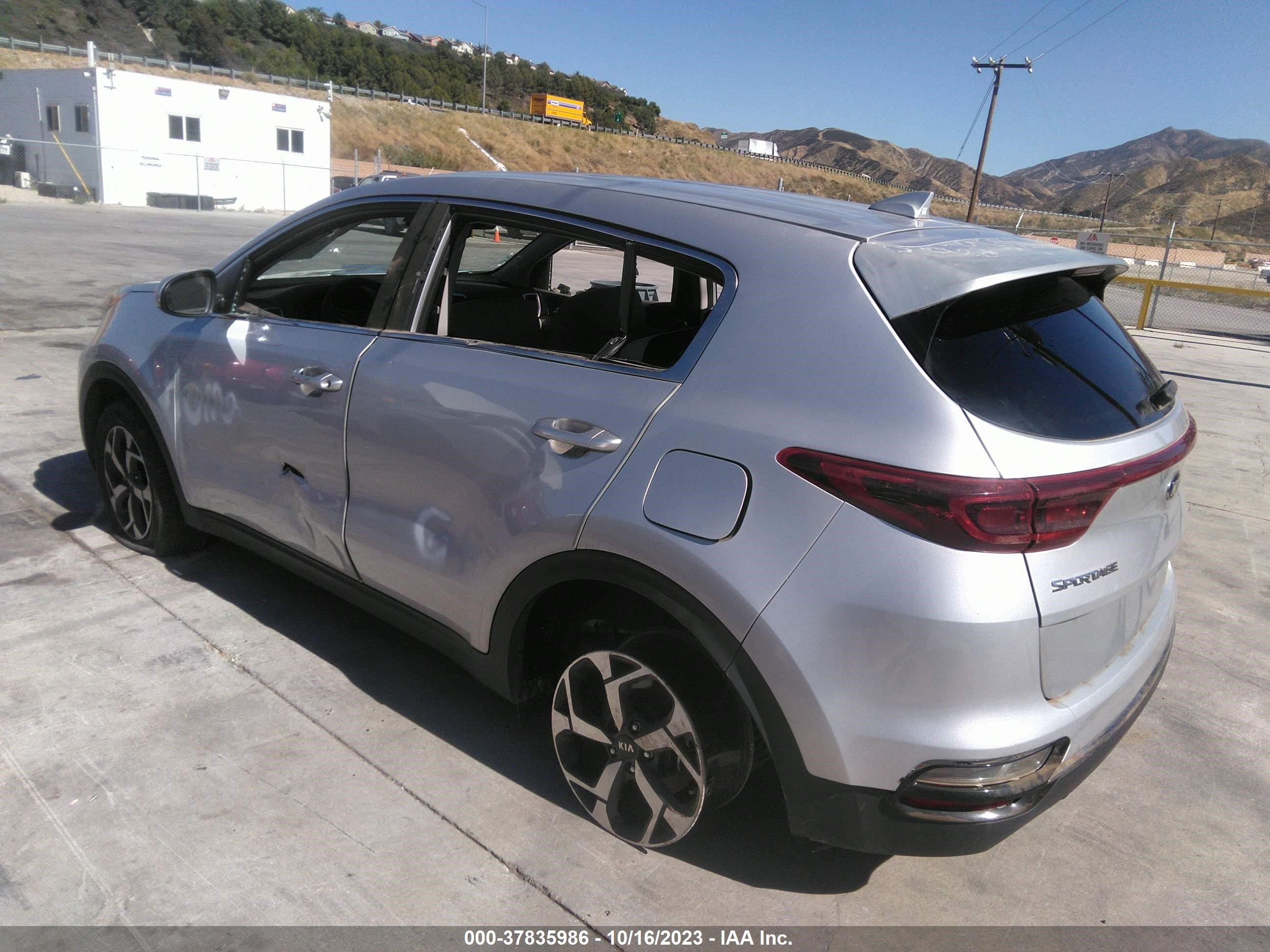 Photo 2 VIN: KNDPM3AC0M7863049 - KIA SPORTAGE 