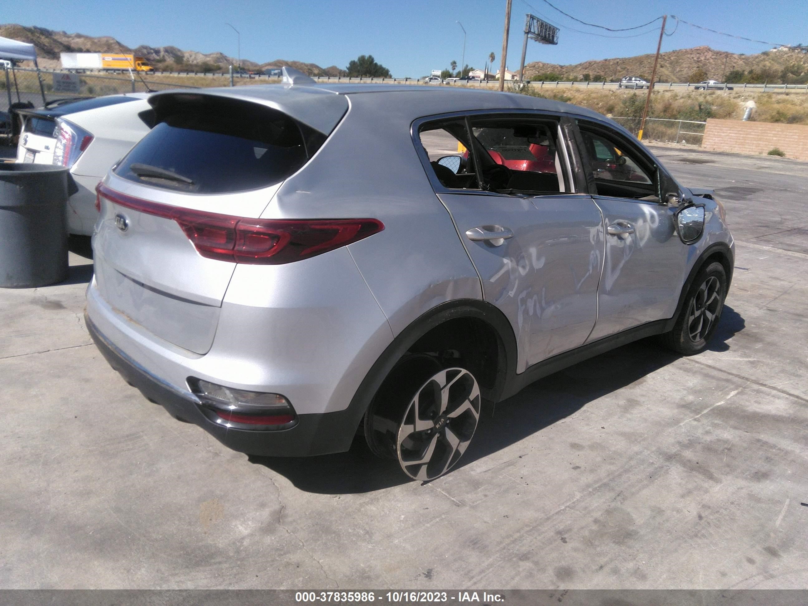 Photo 3 VIN: KNDPM3AC0M7863049 - KIA SPORTAGE 