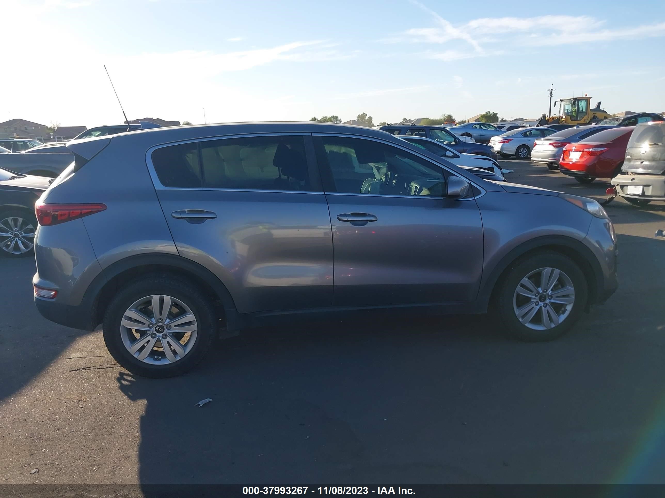 Photo 11 VIN: KNDPM3AC2H7226007 - KIA SPORTAGE 