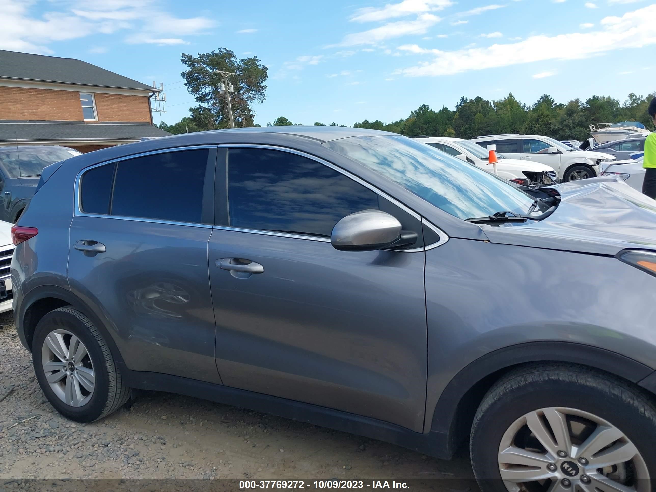 Photo 12 VIN: KNDPM3AC2J7401538 - KIA SPORTAGE 