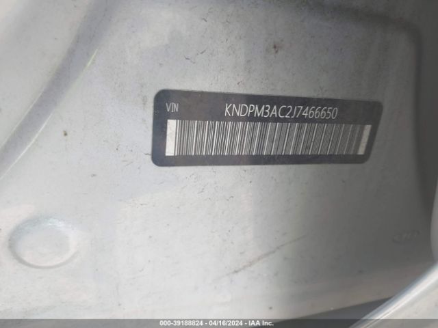 Photo 8 VIN: KNDPM3AC2J7466650 - KIA SPORTAGE 