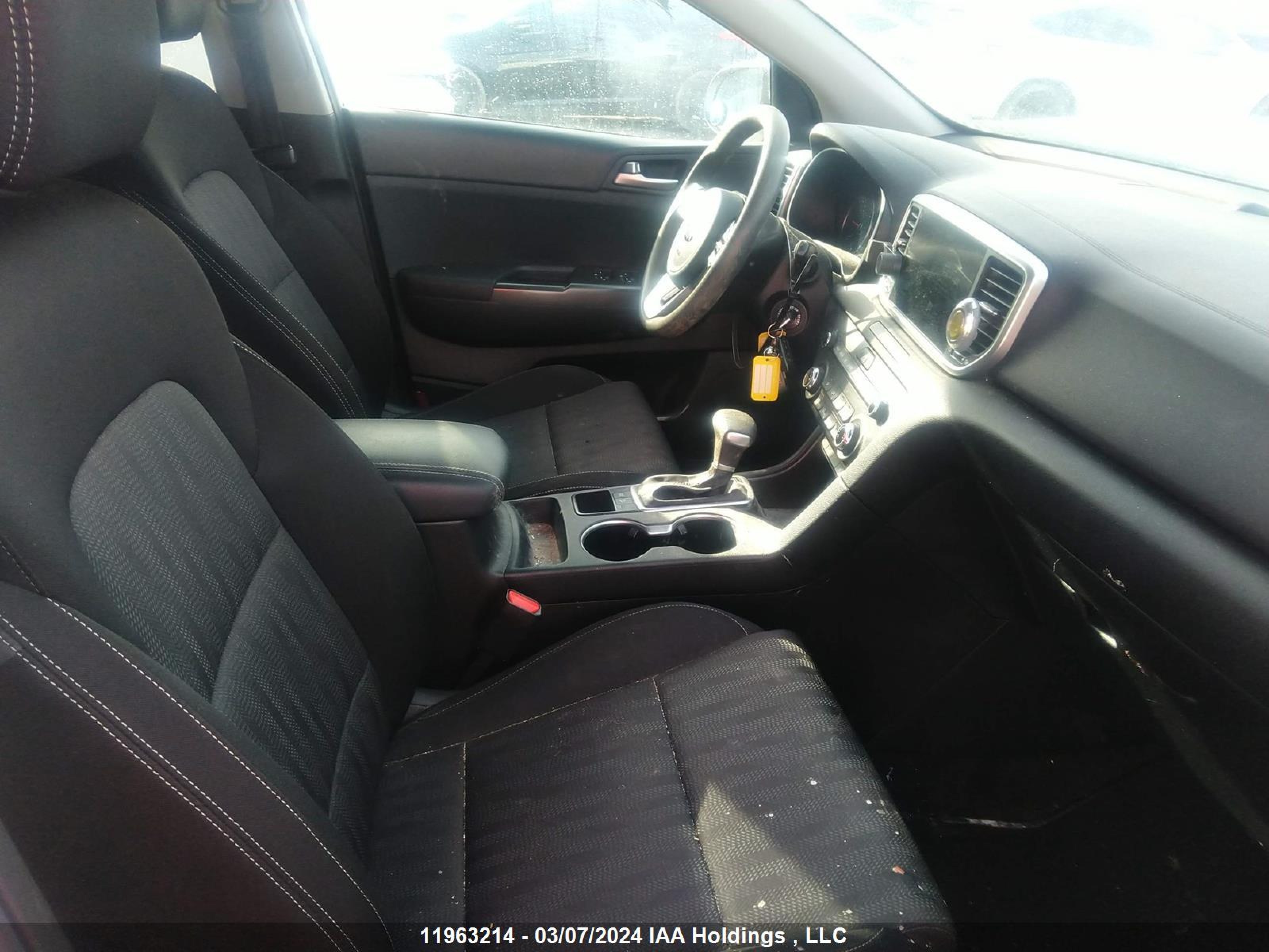 Photo 4 VIN: KNDPM3AC2L7715290 - KIA SPORTAGE 