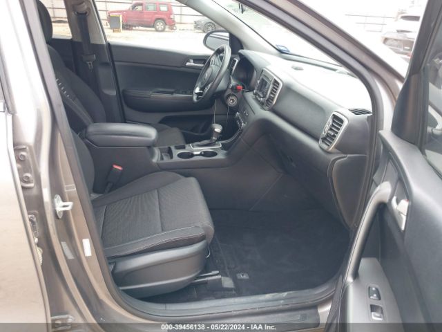 Photo 4 VIN: KNDPM3AC3J7456483 - KIA SPORTAGE 