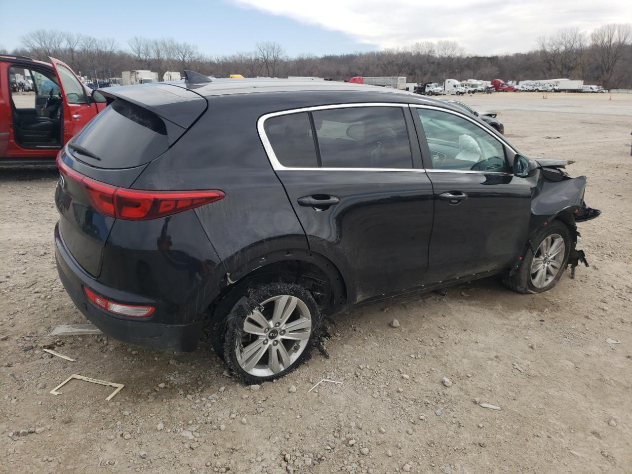 Photo 2 VIN: KNDPM3AC3J7472697 - KIA SPORTAGE 