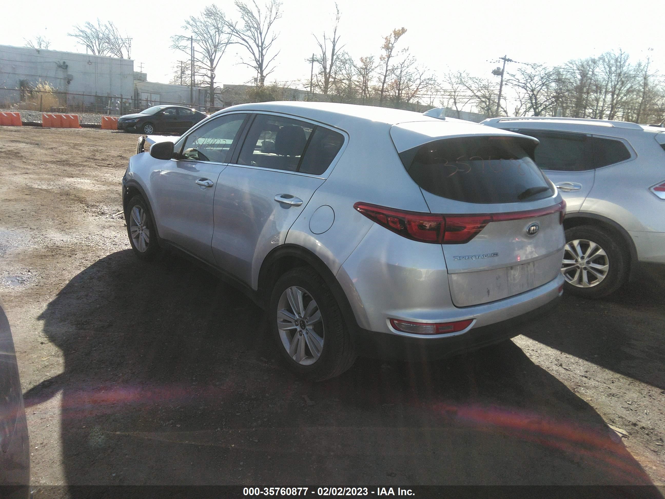 Photo 2 VIN: KNDPM3AC6J7429780 - KIA SPORTAGE 