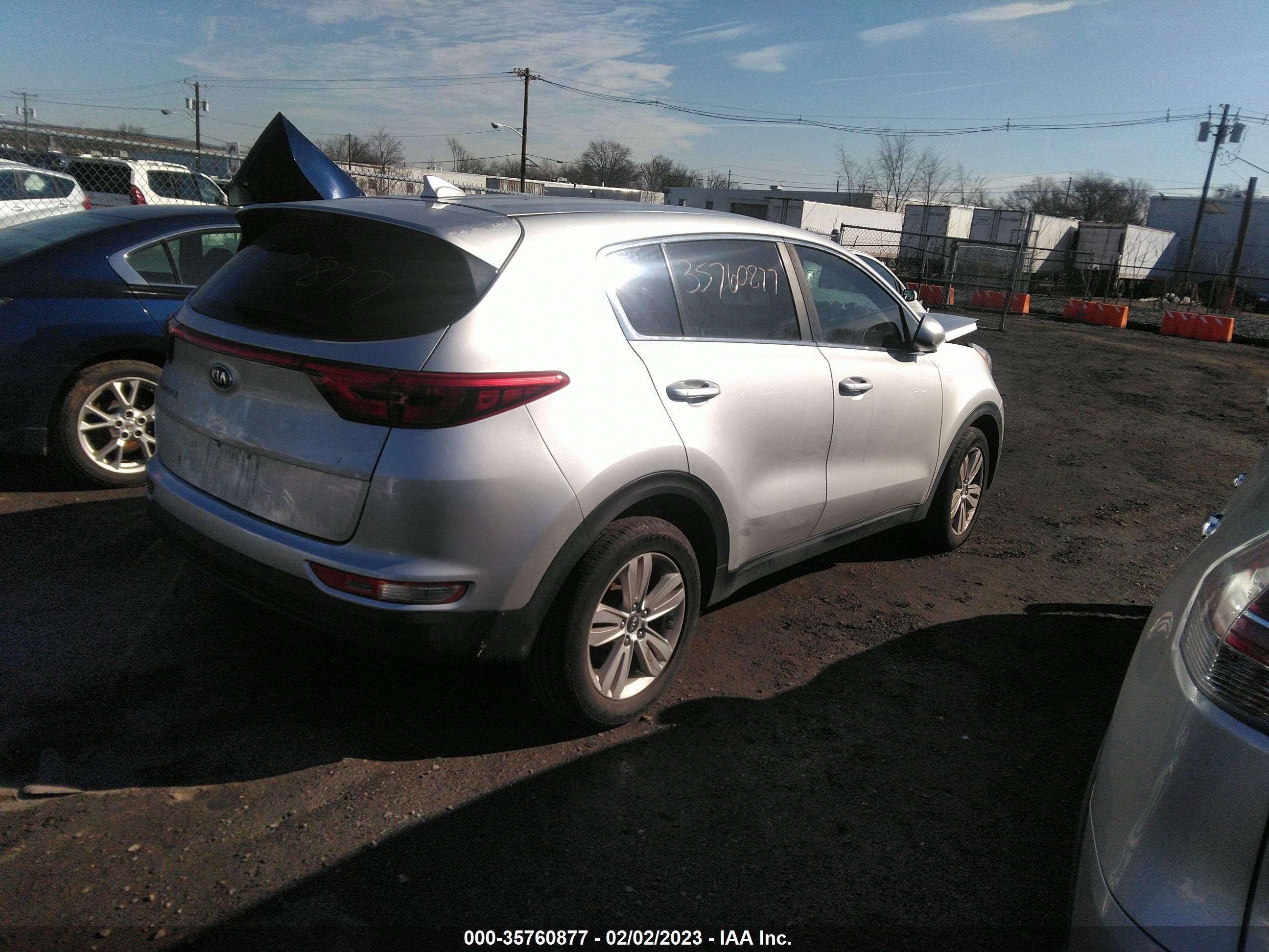 Photo 3 VIN: KNDPM3AC6J7429780 - KIA SPORTAGE 