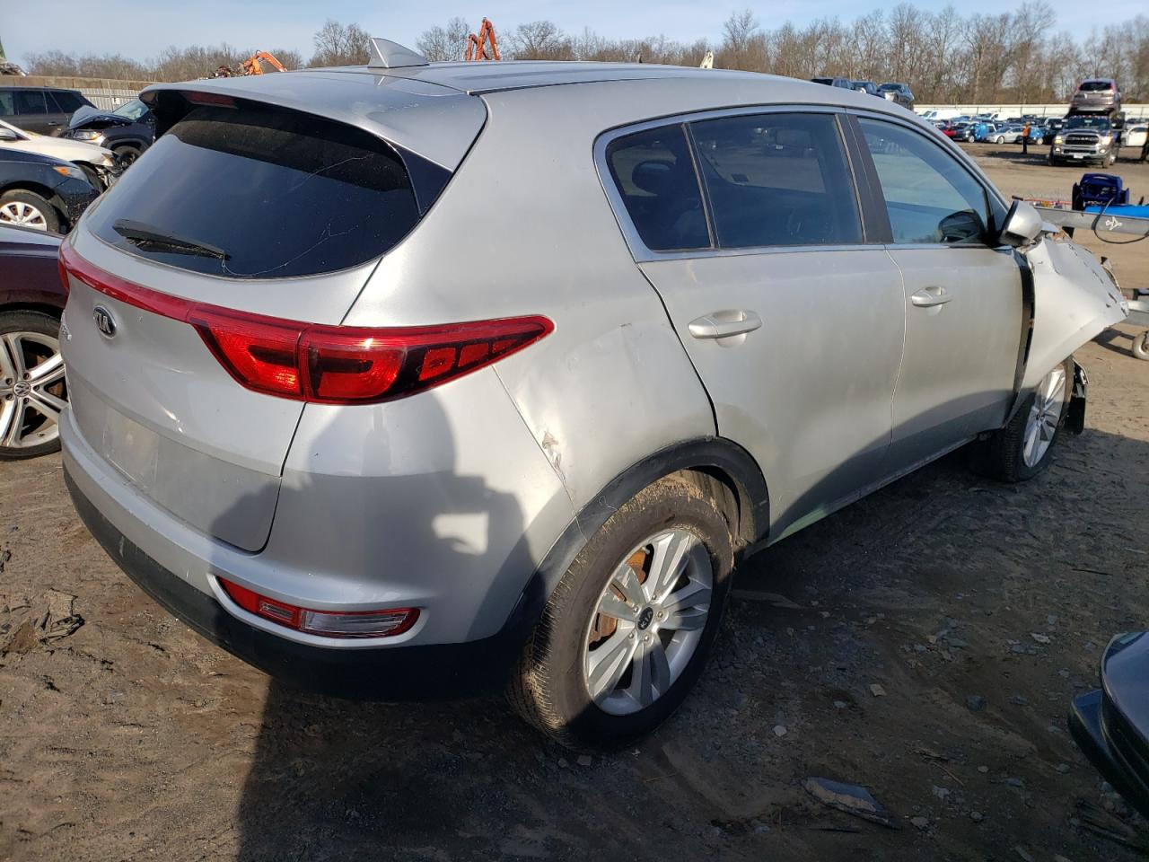 Photo 2 VIN: KNDPM3AC6J7466893 - KIA SPORTAGE 