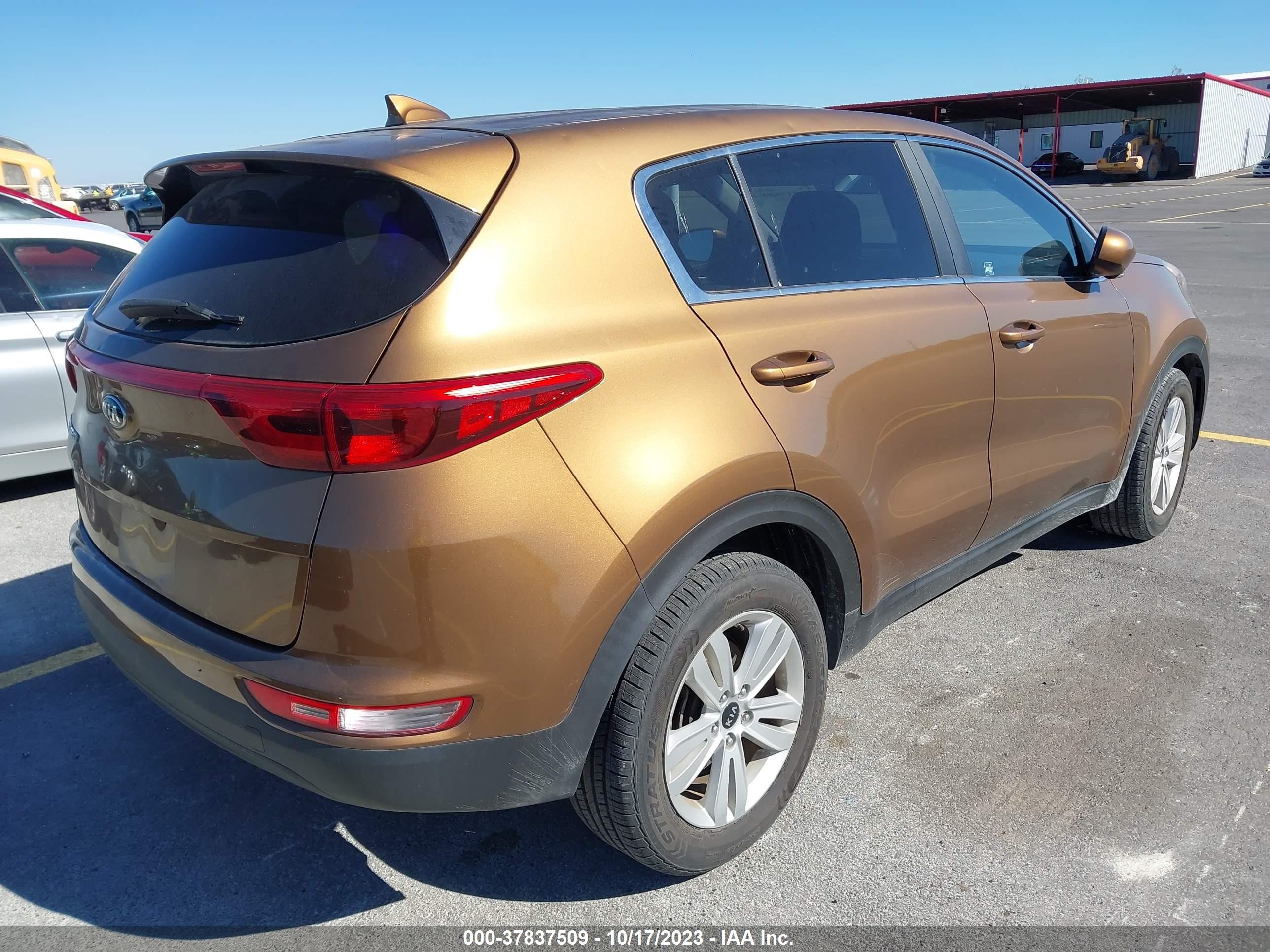 Photo 3 VIN: KNDPM3AC8H7076209 - KIA SPORTAGE 