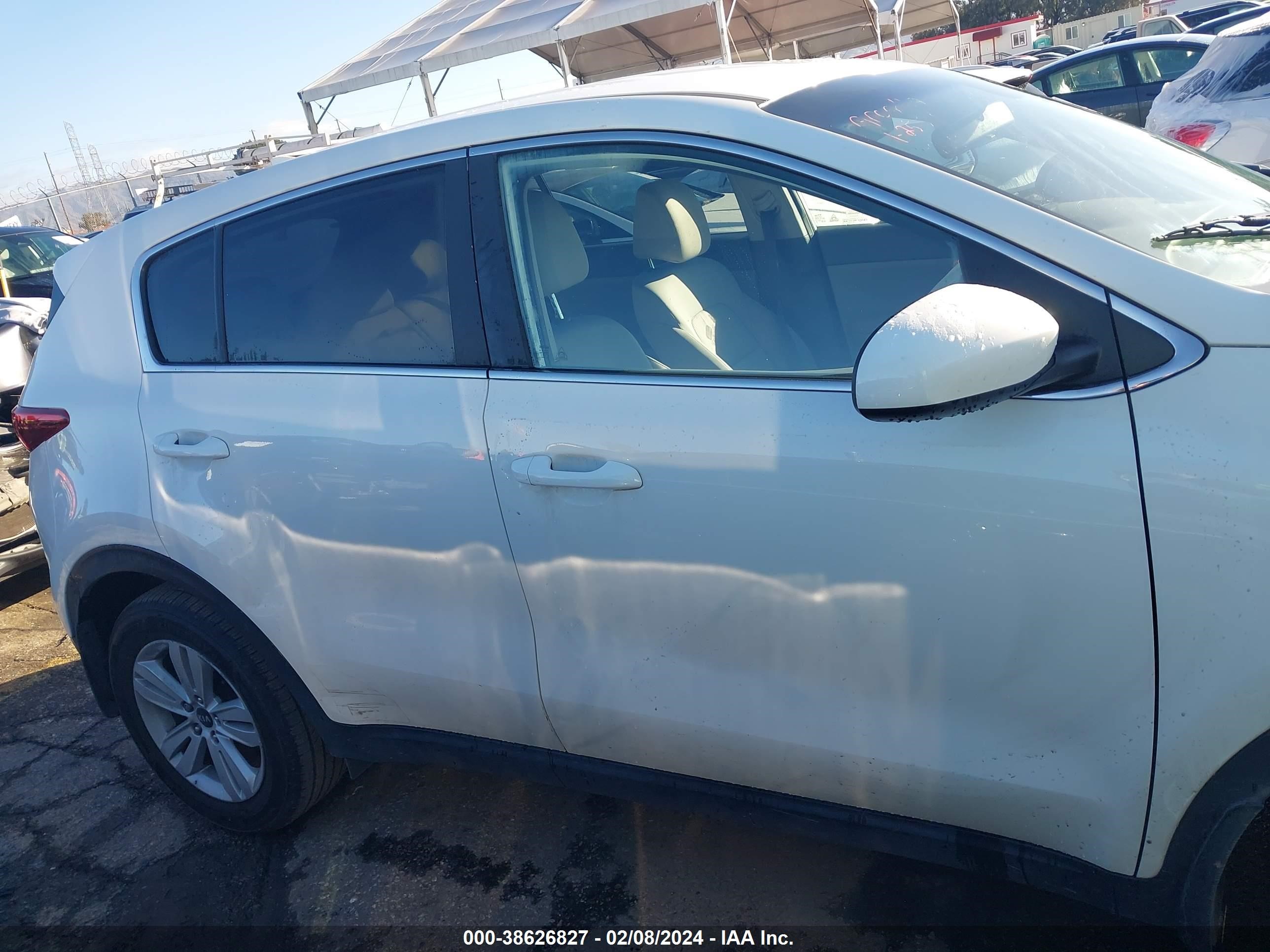 Photo 13 VIN: KNDPM3AC8H7165746 - KIA SPORTAGE 