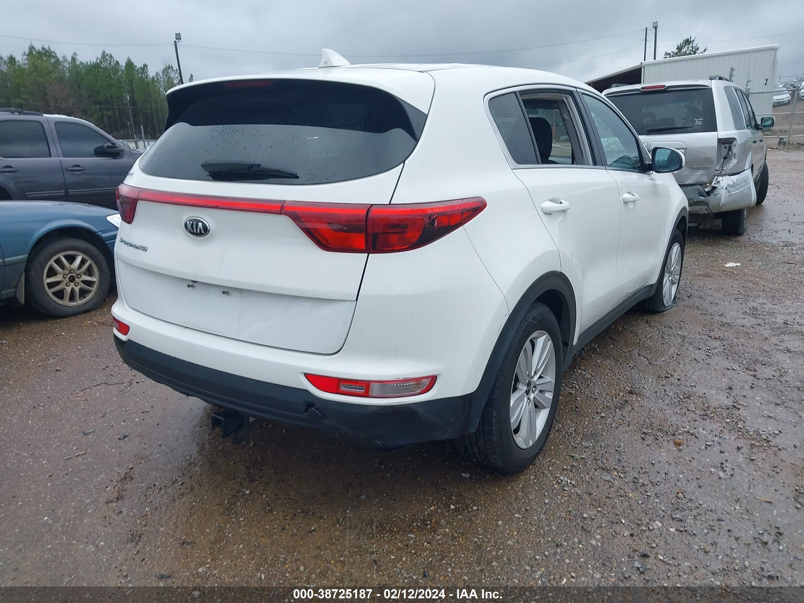 Photo 3 VIN: KNDPM3AC8J7487535 - KIA SPORTAGE 