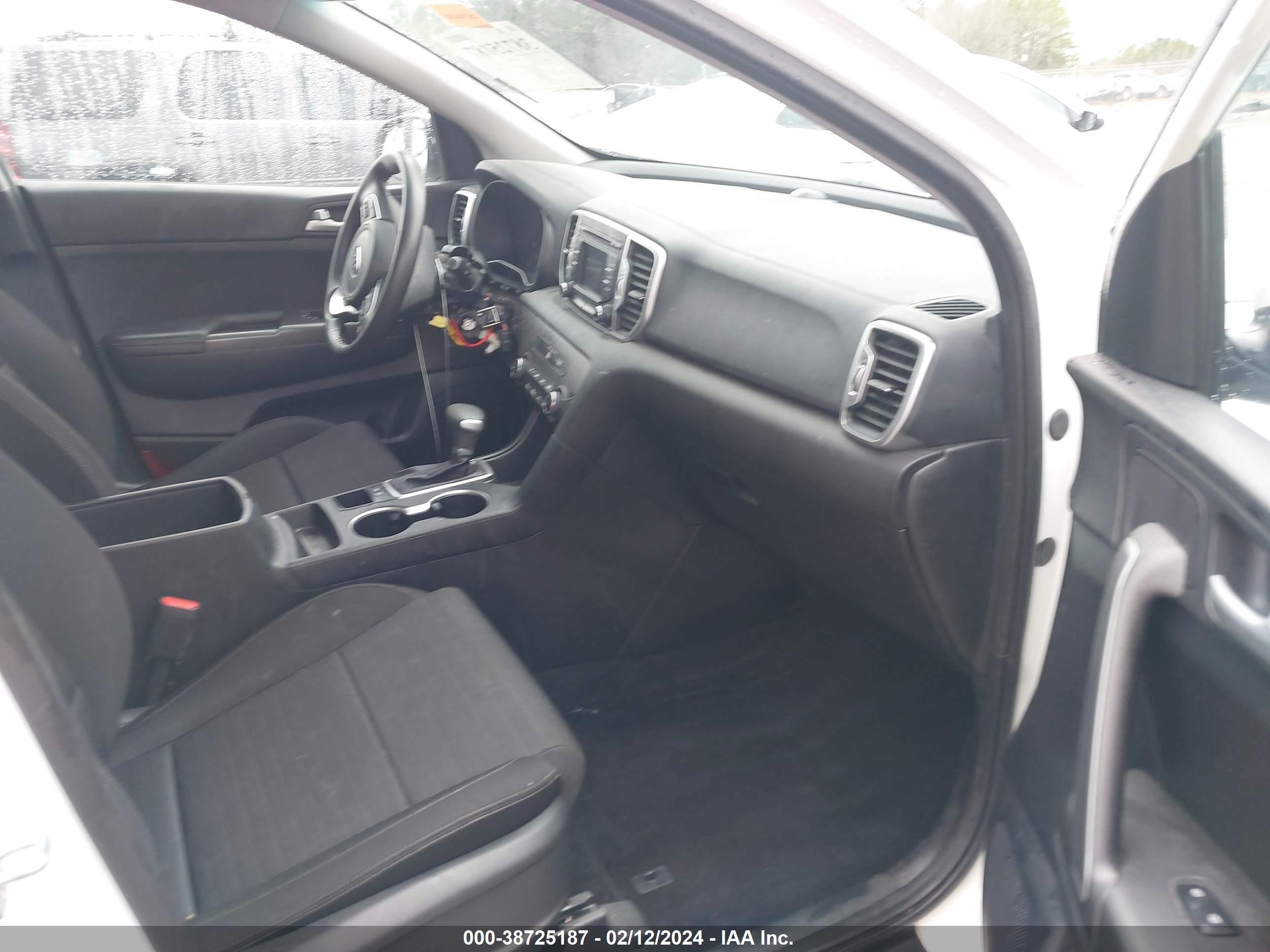 Photo 4 VIN: KNDPM3AC8J7487535 - KIA SPORTAGE 