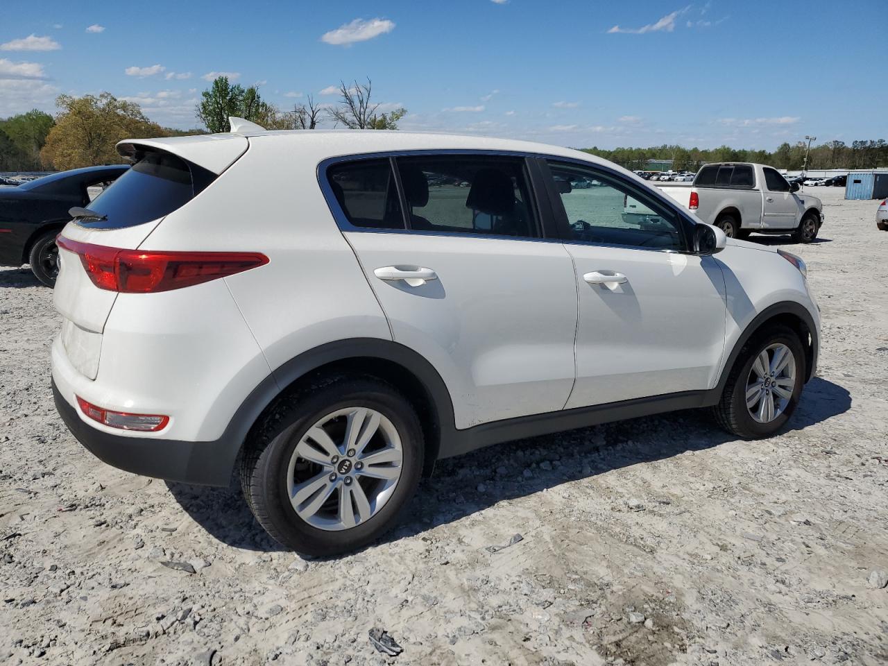 Photo 2 VIN: KNDPM3ACXH7040800 - KIA SPORTAGE 