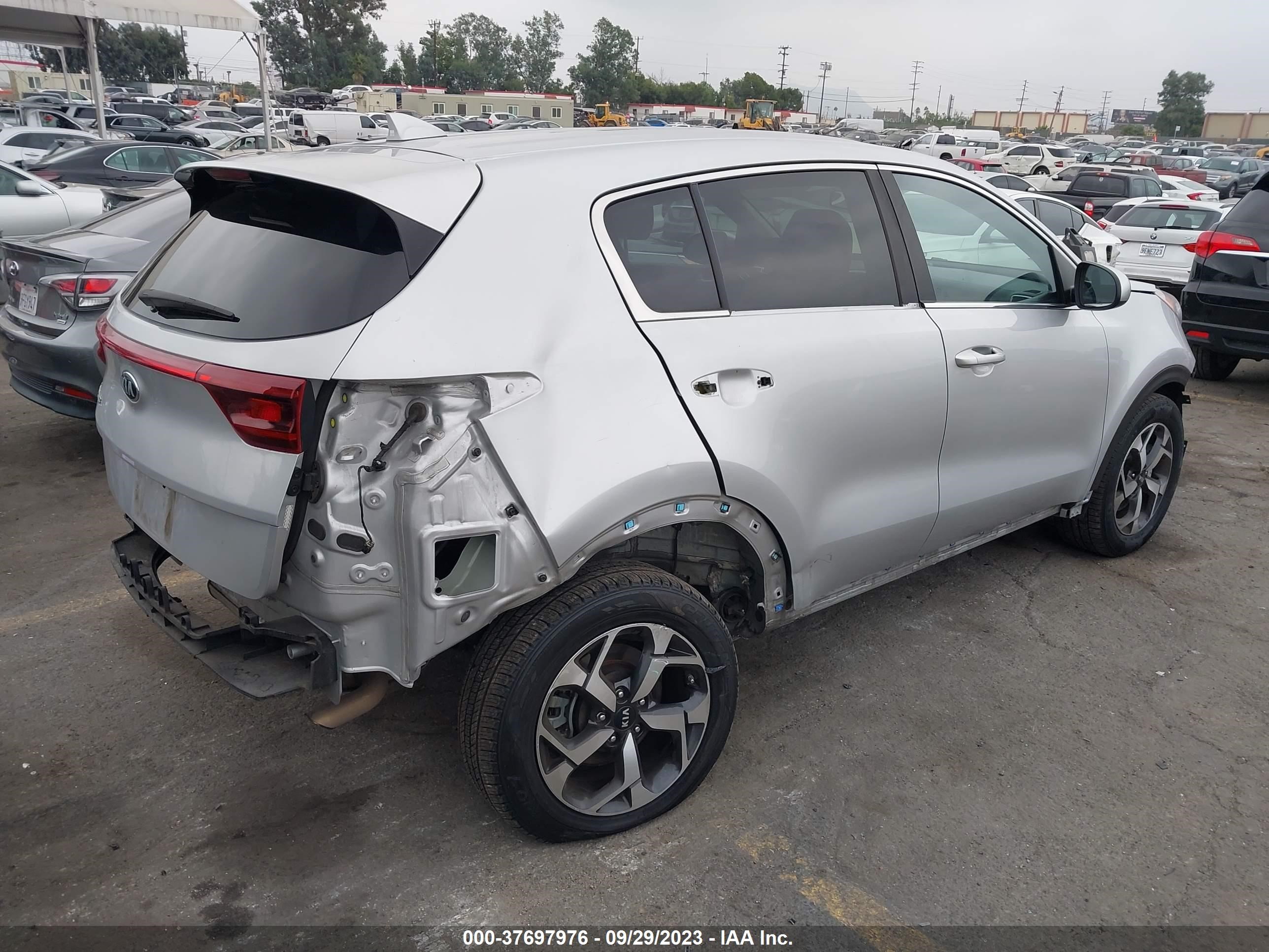 Photo 3 VIN: KNDPM3ACXM7915481 - KIA SPORTAGE 