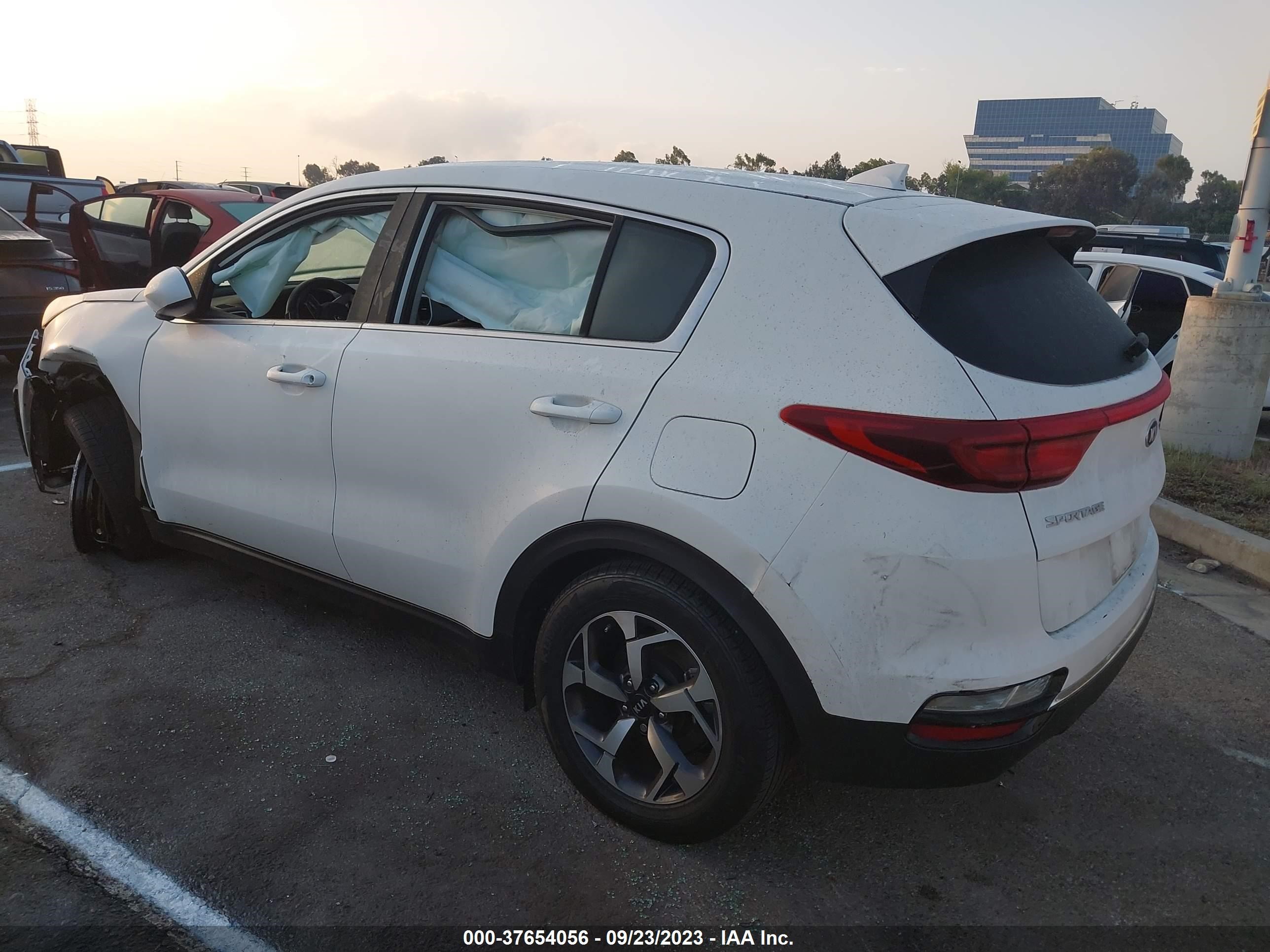 Photo 2 VIN: KNDPM3ACXN7965816 - KIA SPORTAGE 