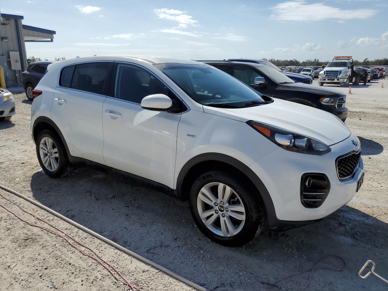 Photo 3 VIN: KNDPMCAC0H7041423 - KIA SPORTAGE 