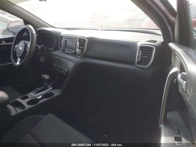 Photo 4 VIN: KNDPMCAC0J7467649 - KIA SPORTAGE 