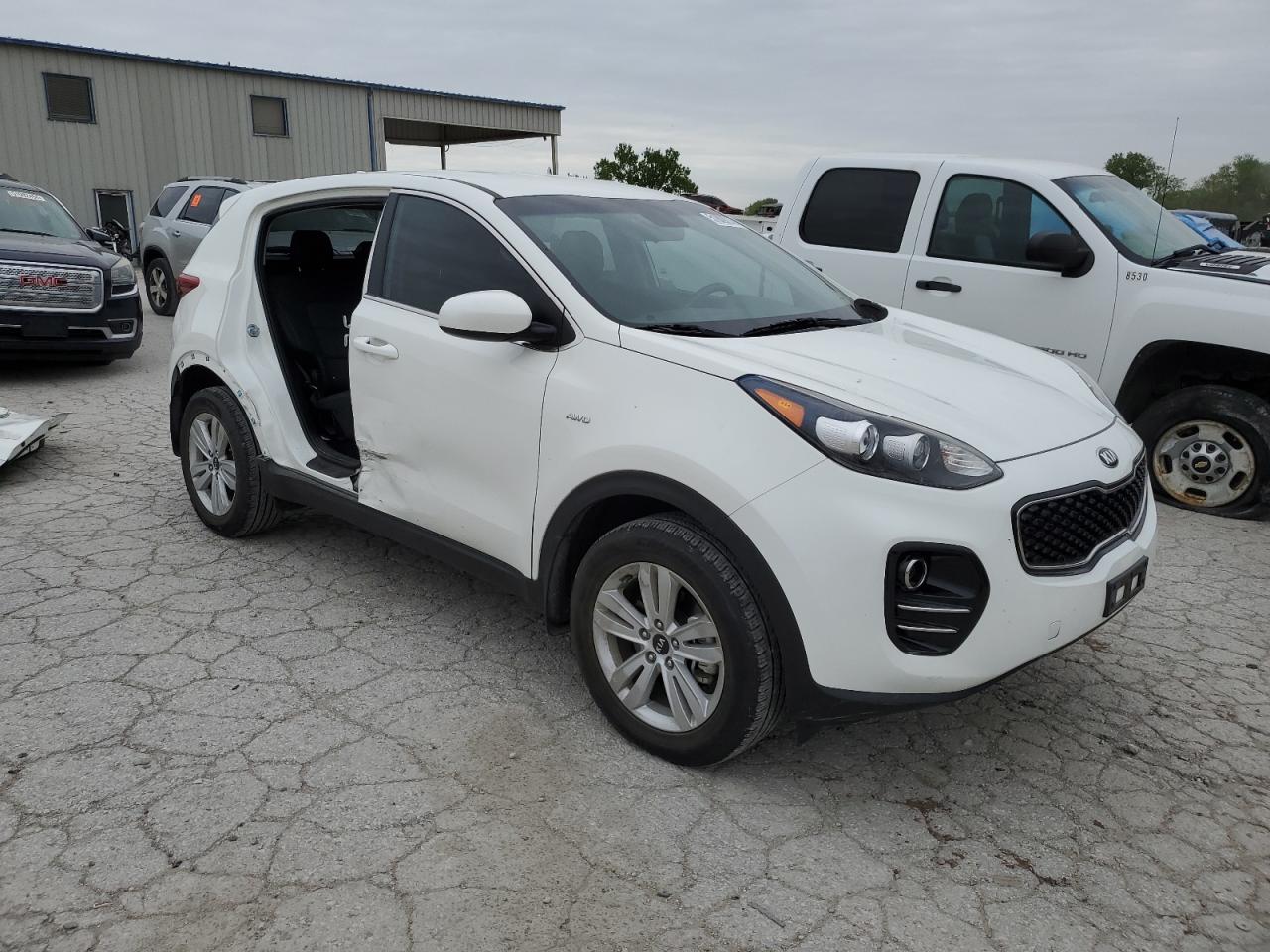 Photo 3 VIN: KNDPMCAC0K7616594 - KIA SPORTAGE 