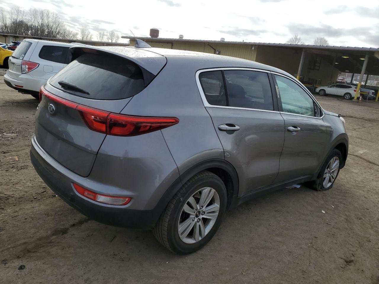 Photo 2 VIN: KNDPMCAC1J7417732 - KIA SPORTAGE 