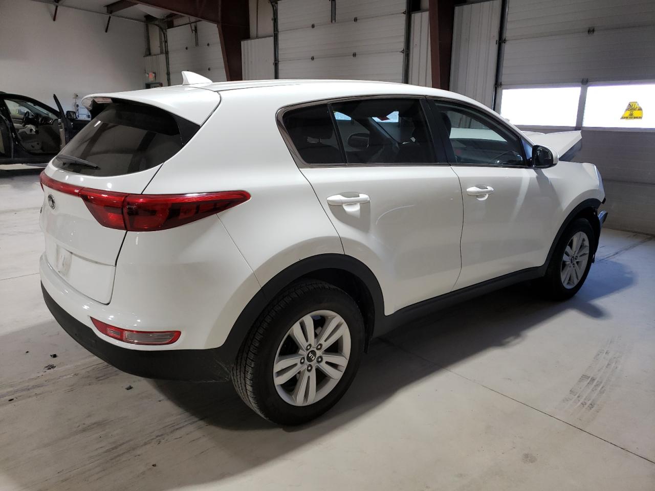 Photo 2 VIN: KNDPMCAC1K7499091 - KIA SPORTAGE 