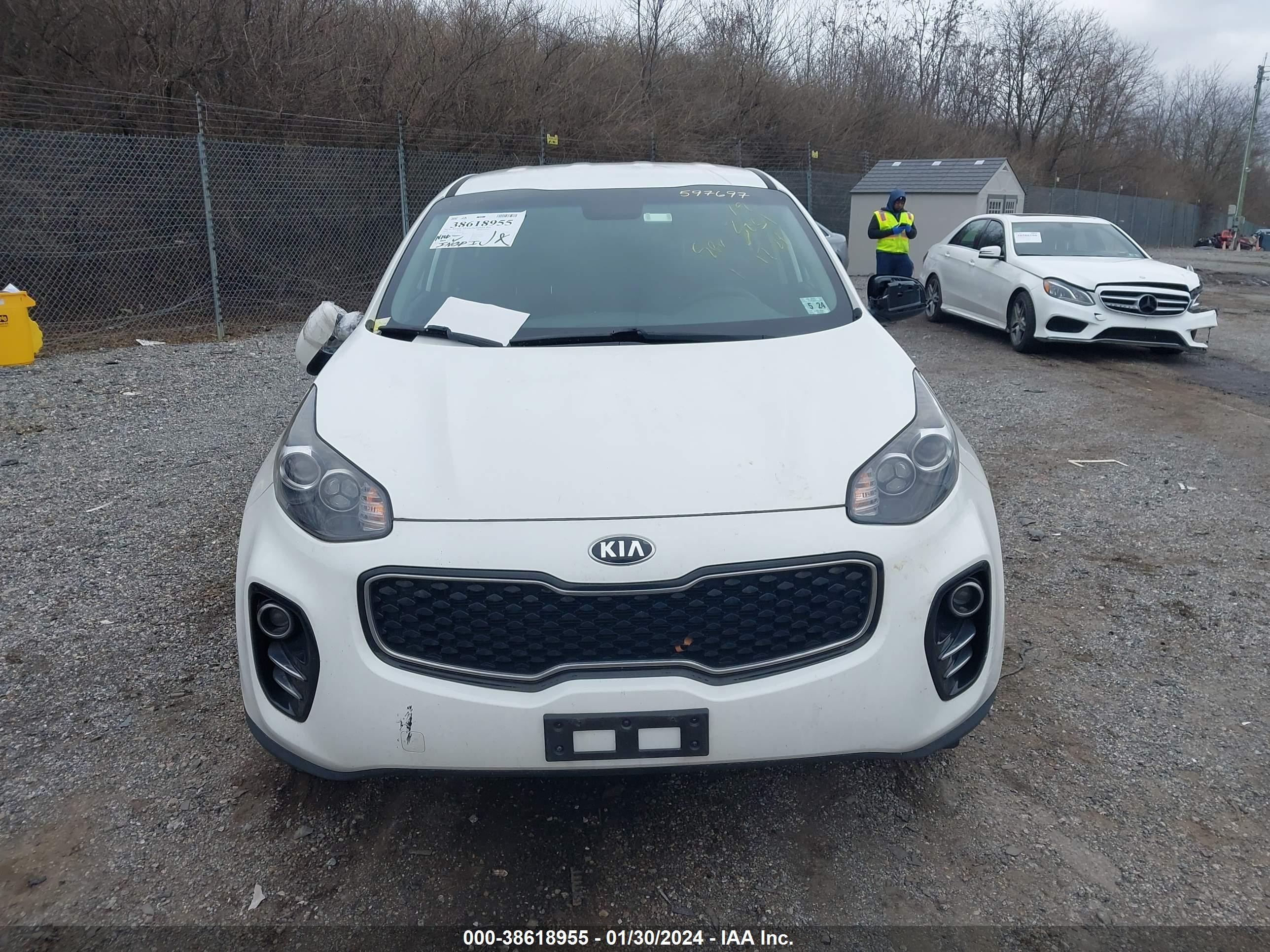 Photo 10 VIN: KNDPMCAC1K7597697 - KIA SPORTAGE 