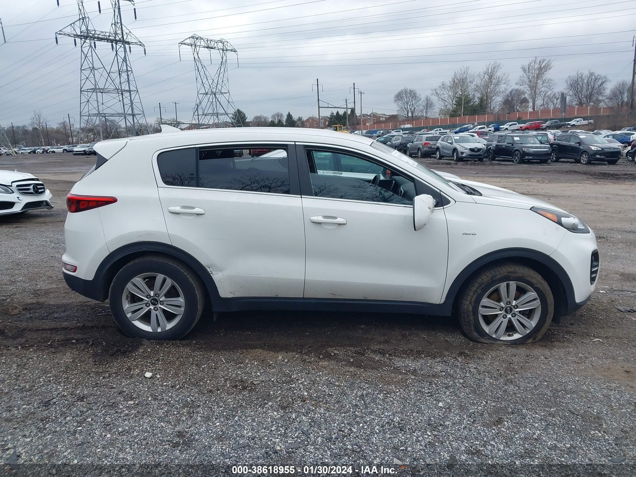 Photo 11 VIN: KNDPMCAC1K7597697 - KIA SPORTAGE 