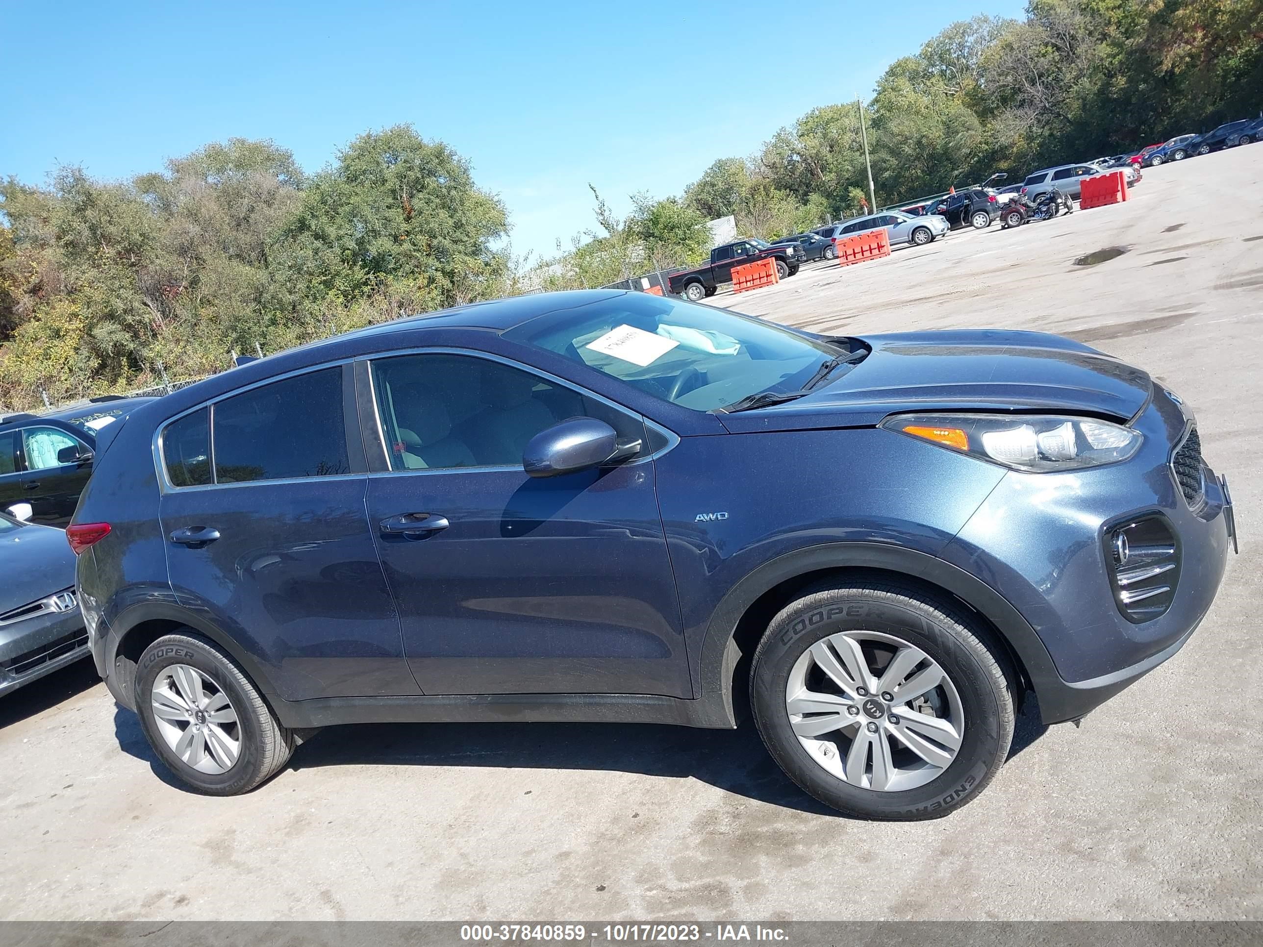 Photo 12 VIN: KNDPMCAC2H7201219 - KIA SPORTAGE 