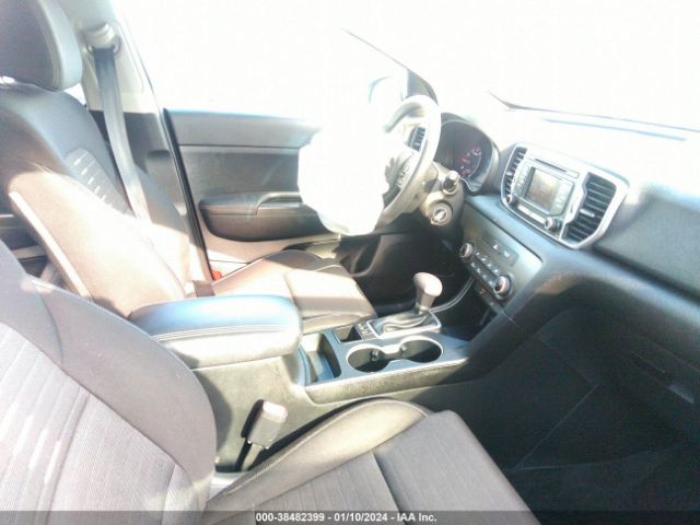 Photo 4 VIN: KNDPMCAC2H7238691 - KIA SPORTAGE 