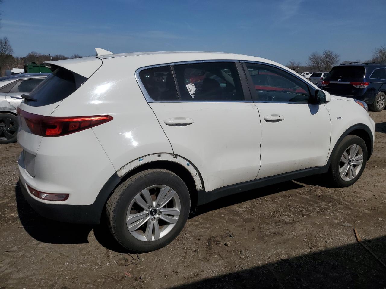 Photo 2 VIN: KNDPMCAC2J7348078 - KIA SPORTAGE 