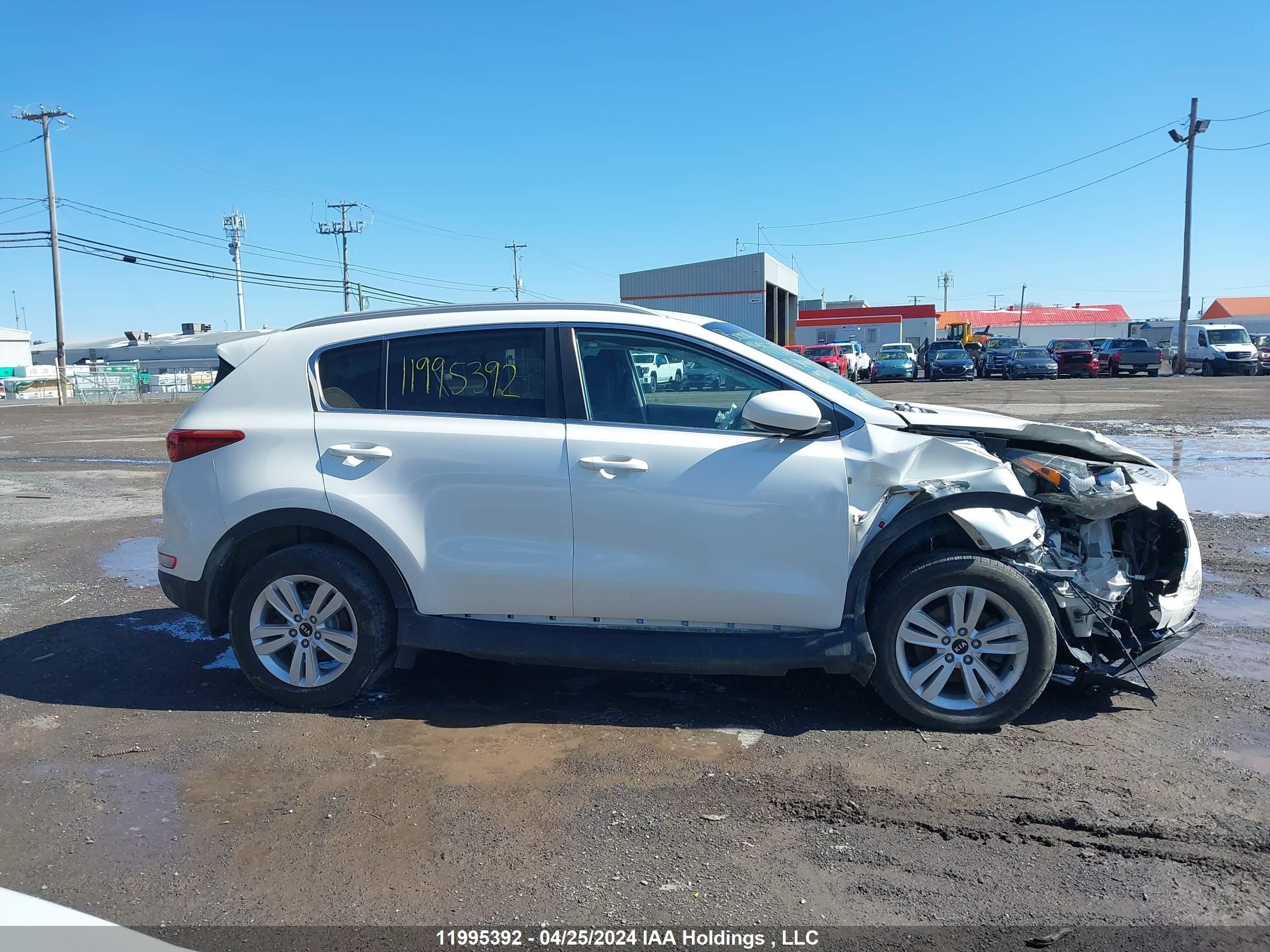 Photo 12 VIN: KNDPMCAC2J7451873 - KIA SPORTAGE 