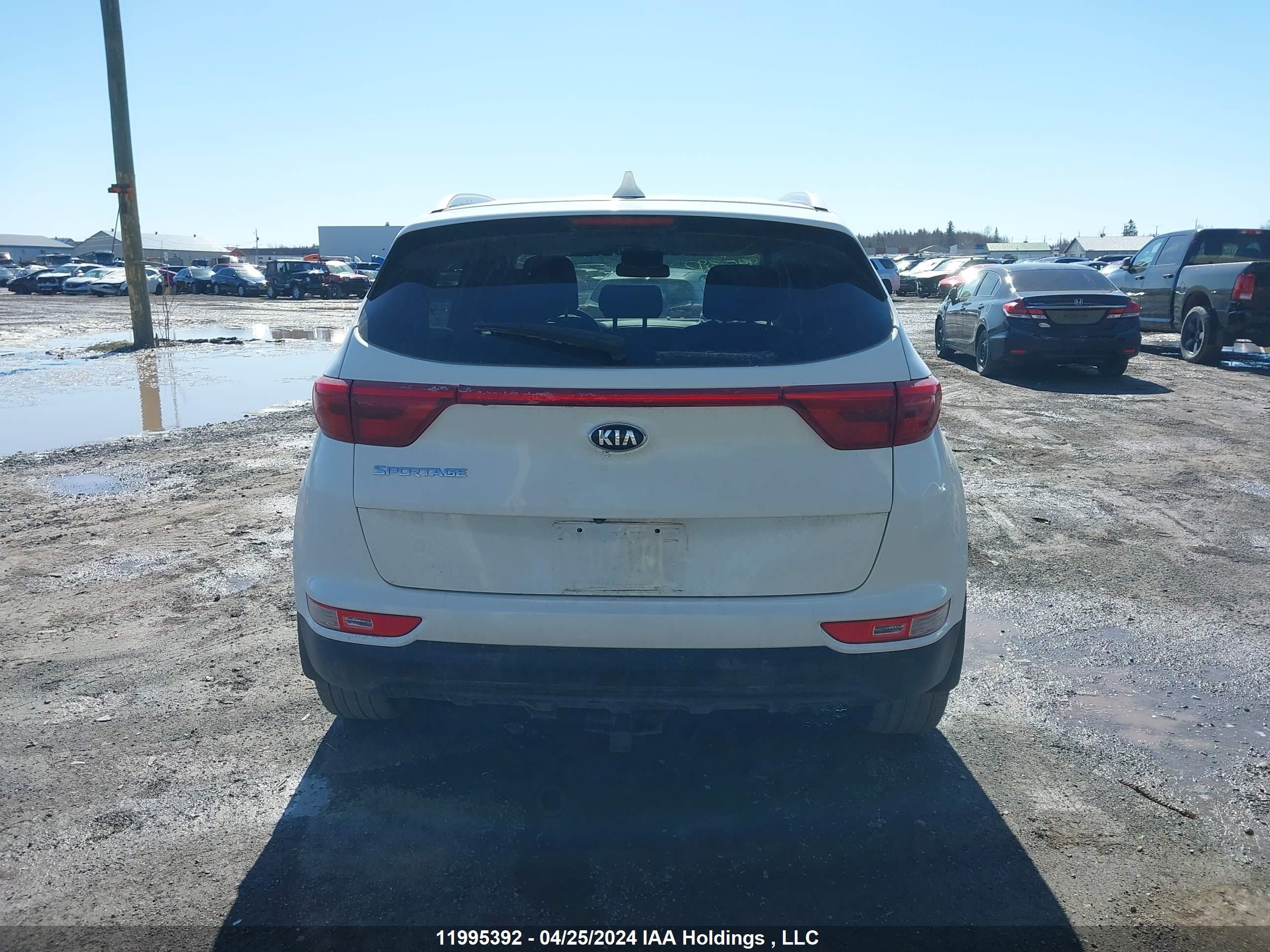 Photo 15 VIN: KNDPMCAC2J7451873 - KIA SPORTAGE 