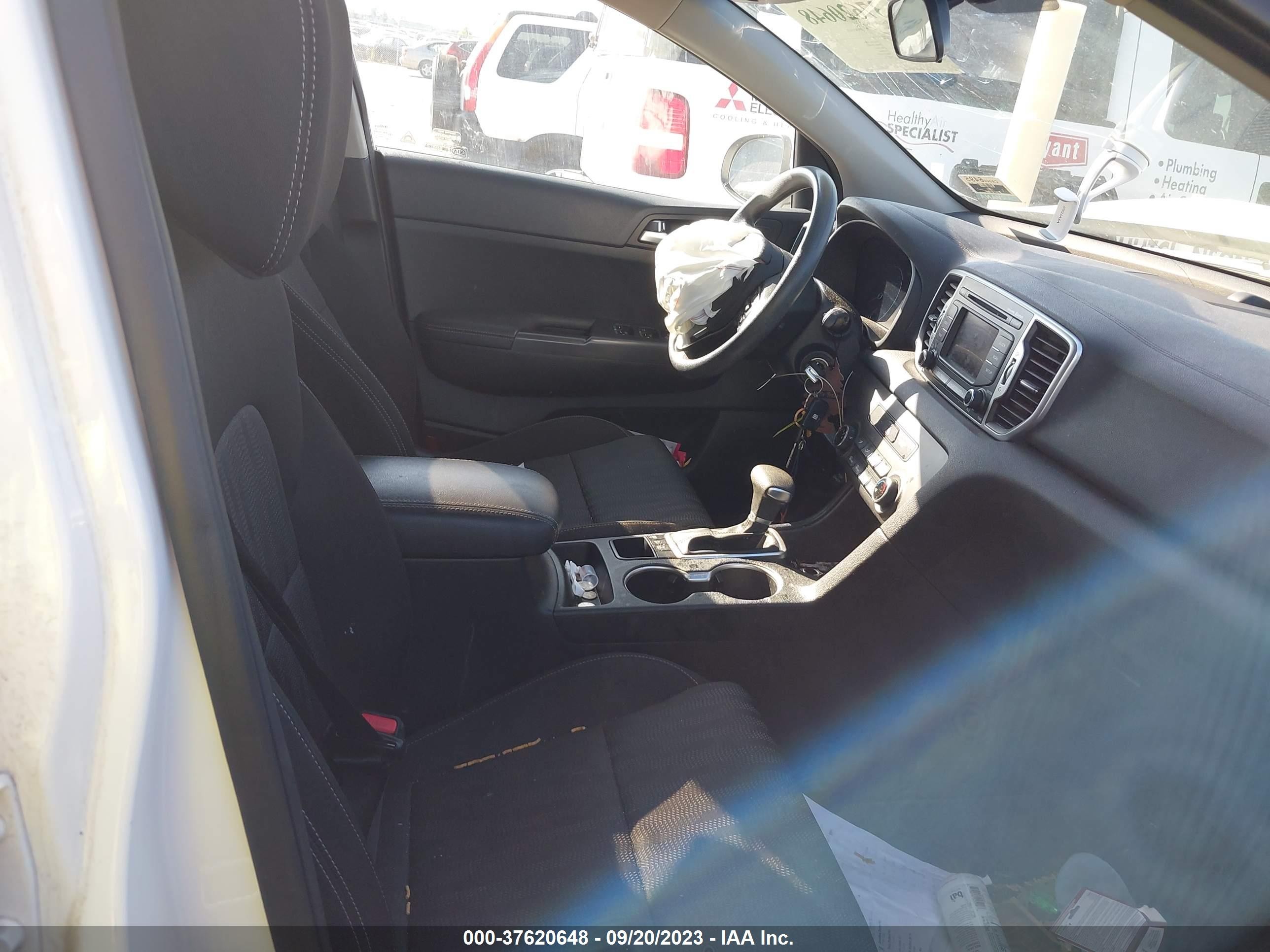 Photo 4 VIN: KNDPMCAC3H7095301 - KIA SPORTAGE 